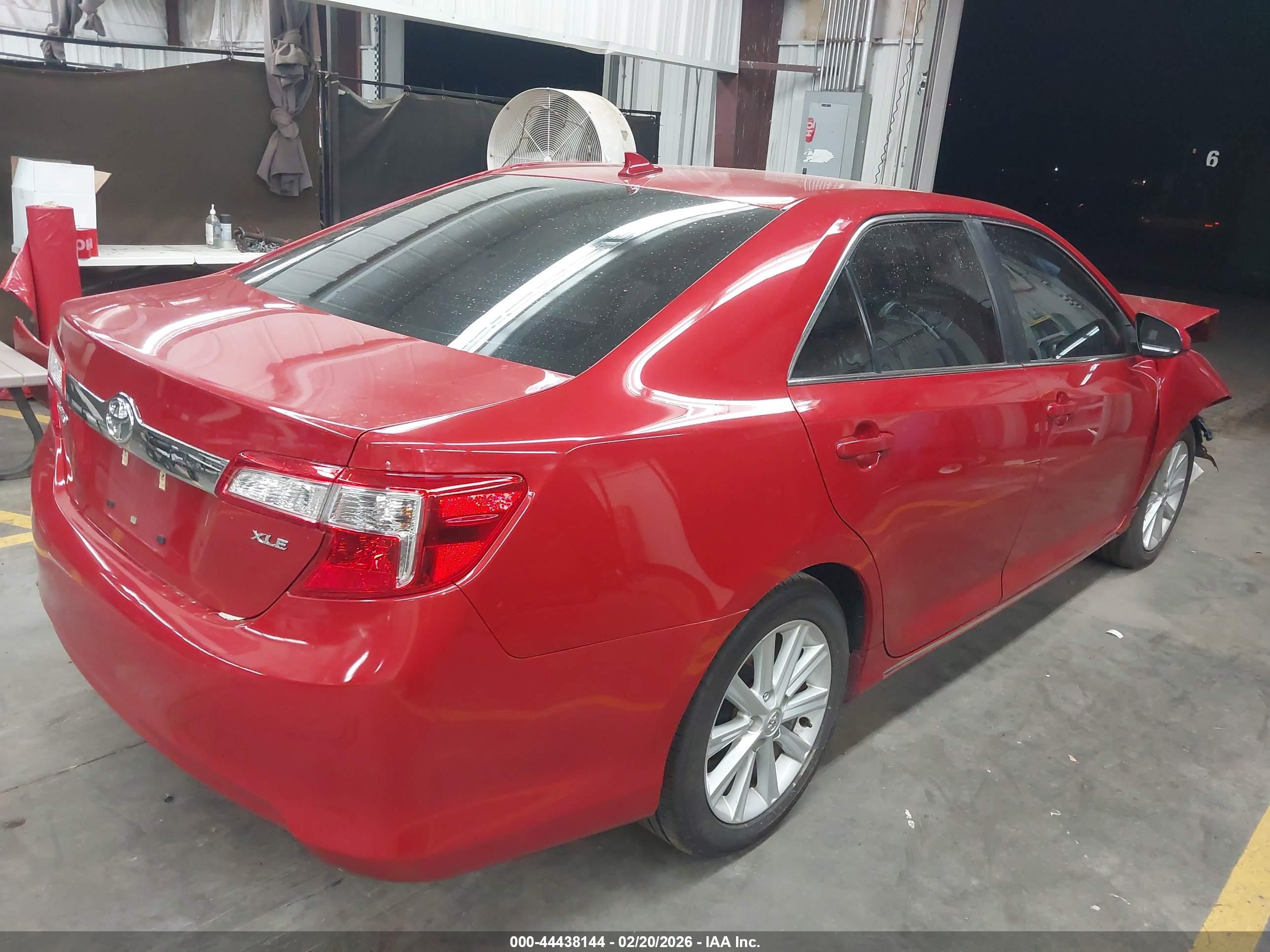 TOYOTA CAMRY image 4
