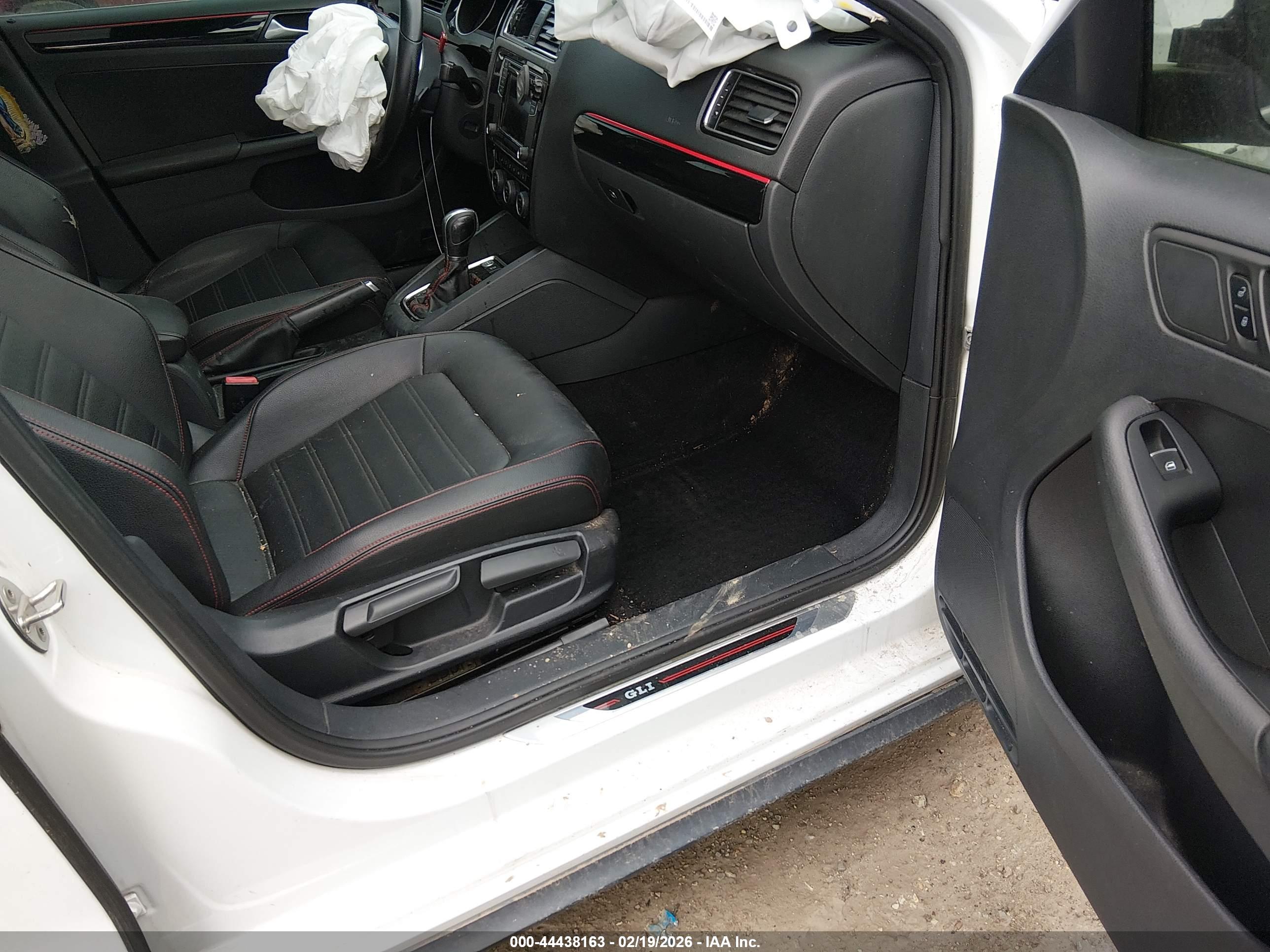 VOLKSWAGEN JETTA image 5