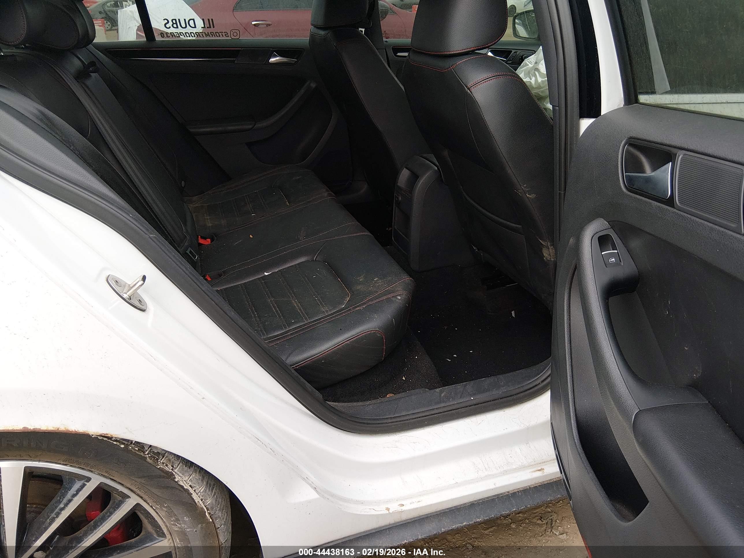VOLKSWAGEN JETTA image 8