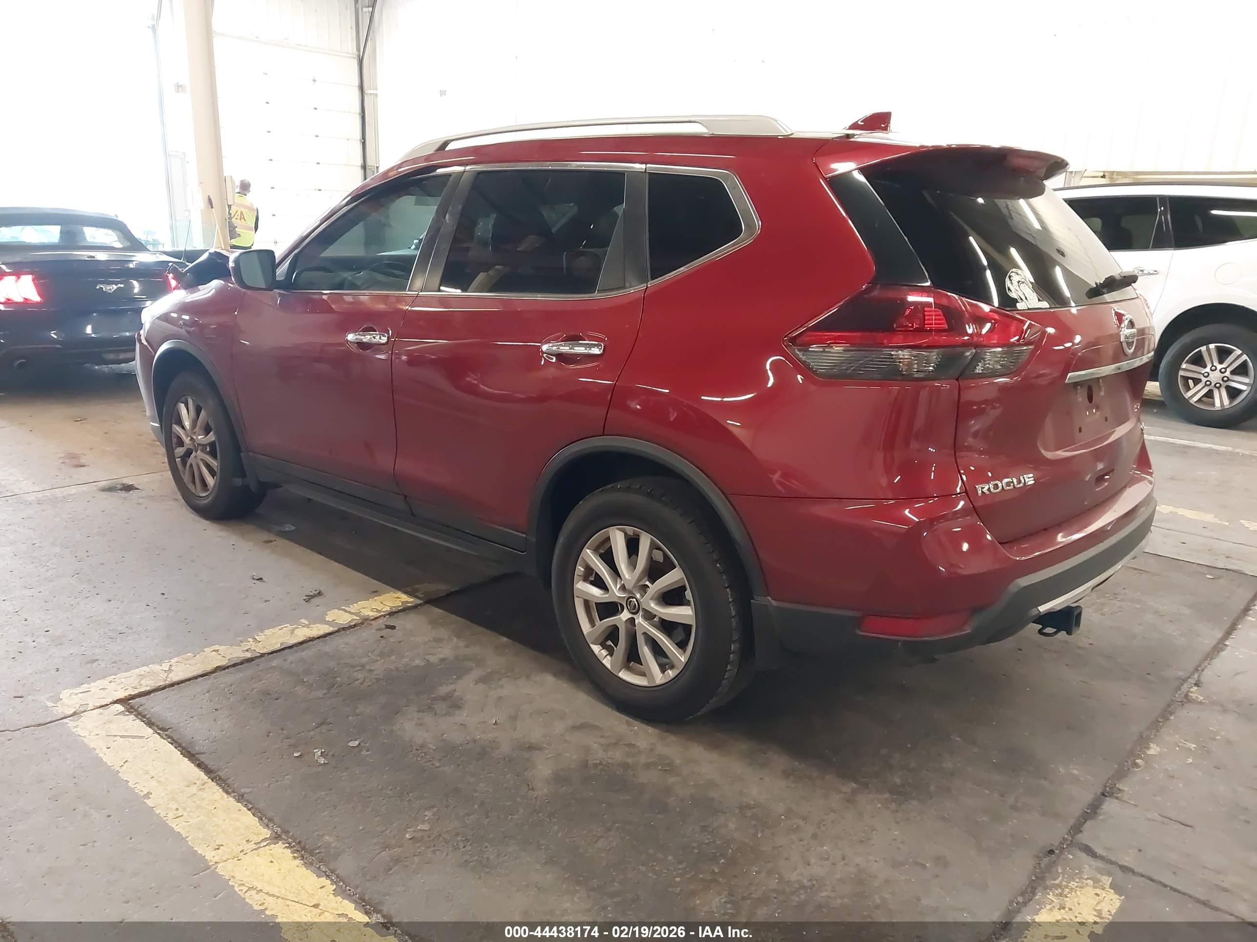 NISSAN ROGUE image 3