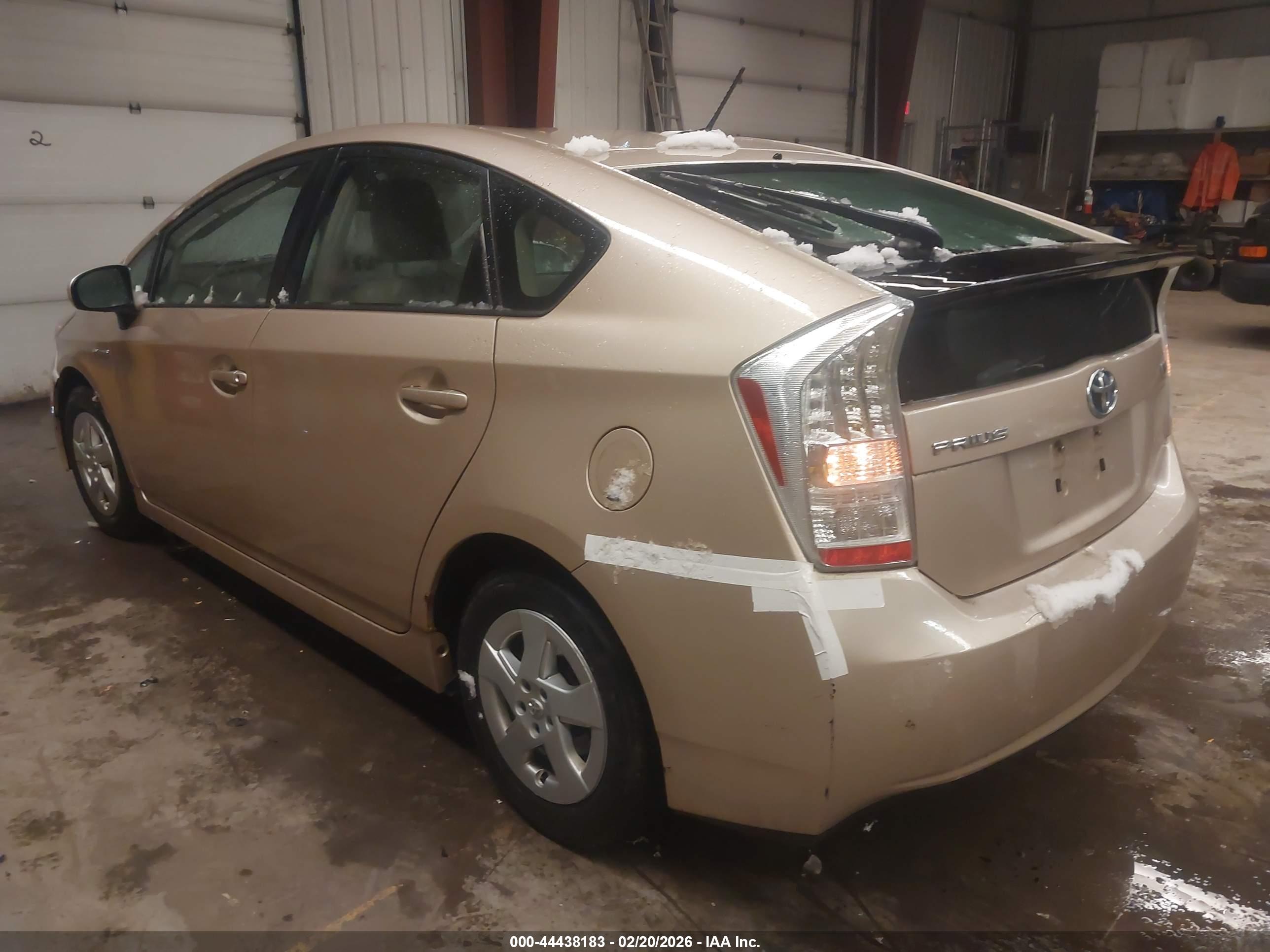 TOYOTA PRIUS image 3