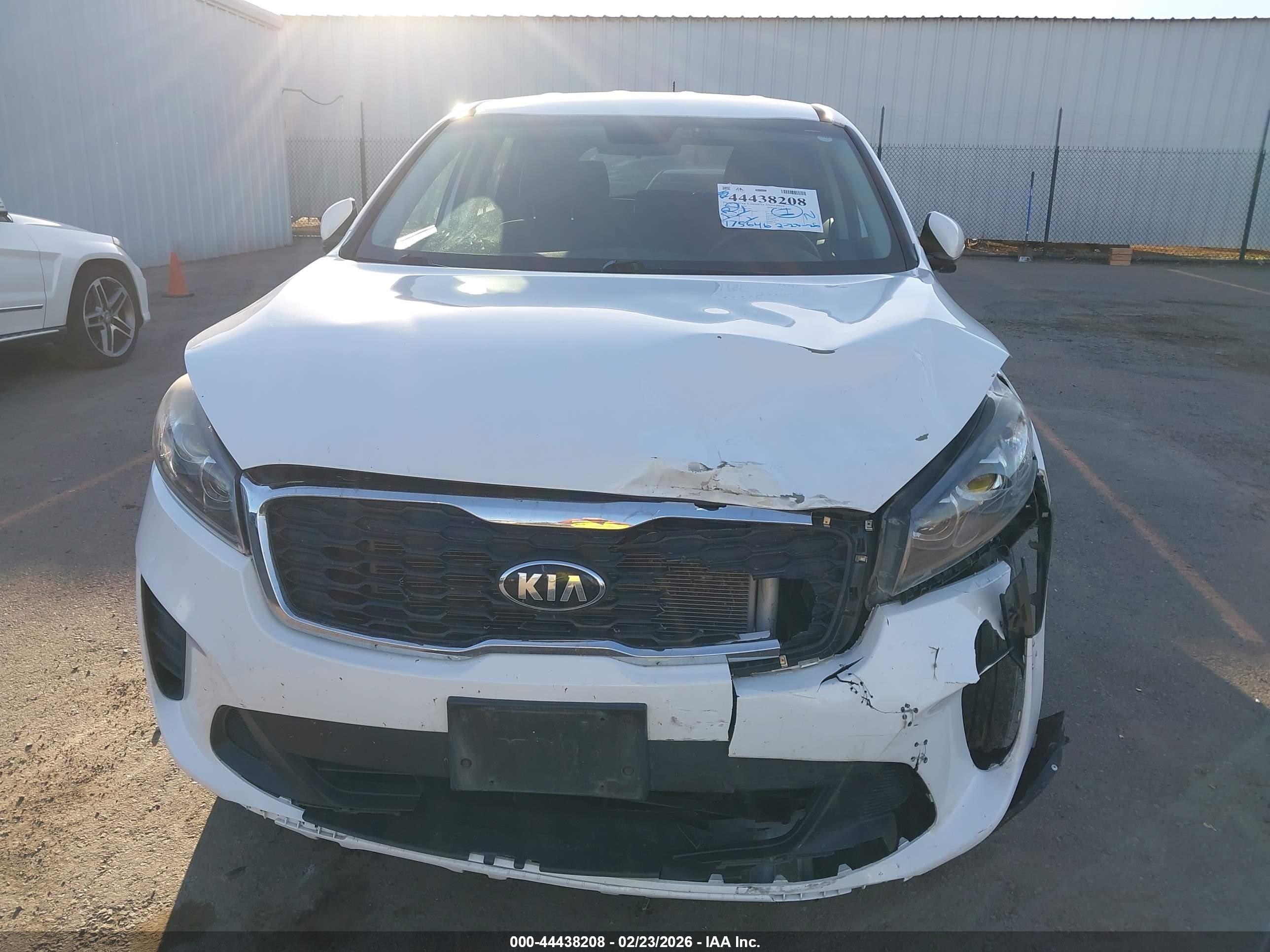 KIA SORENTO image 6