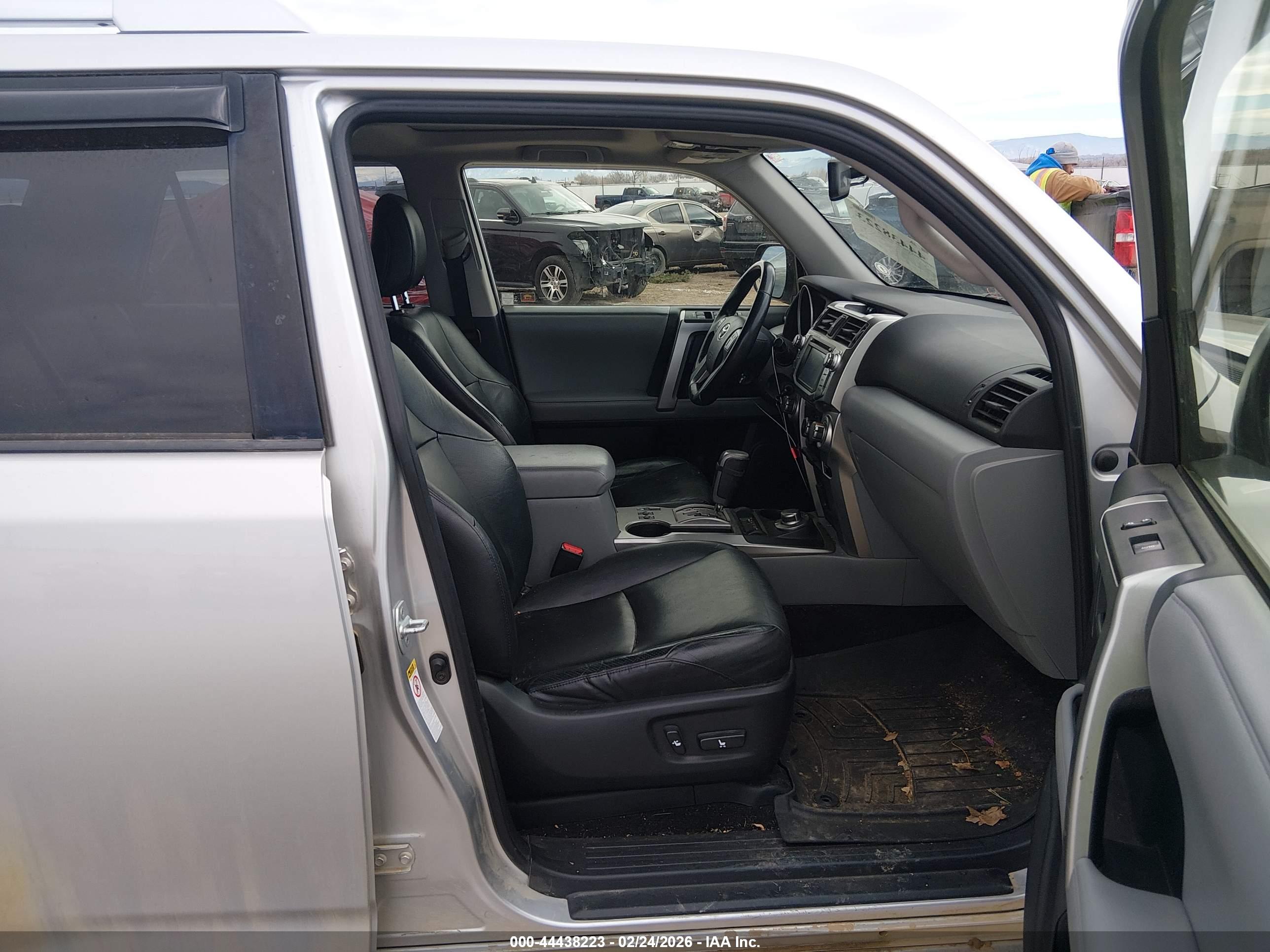 TOYOTA 4RUNNER image 5