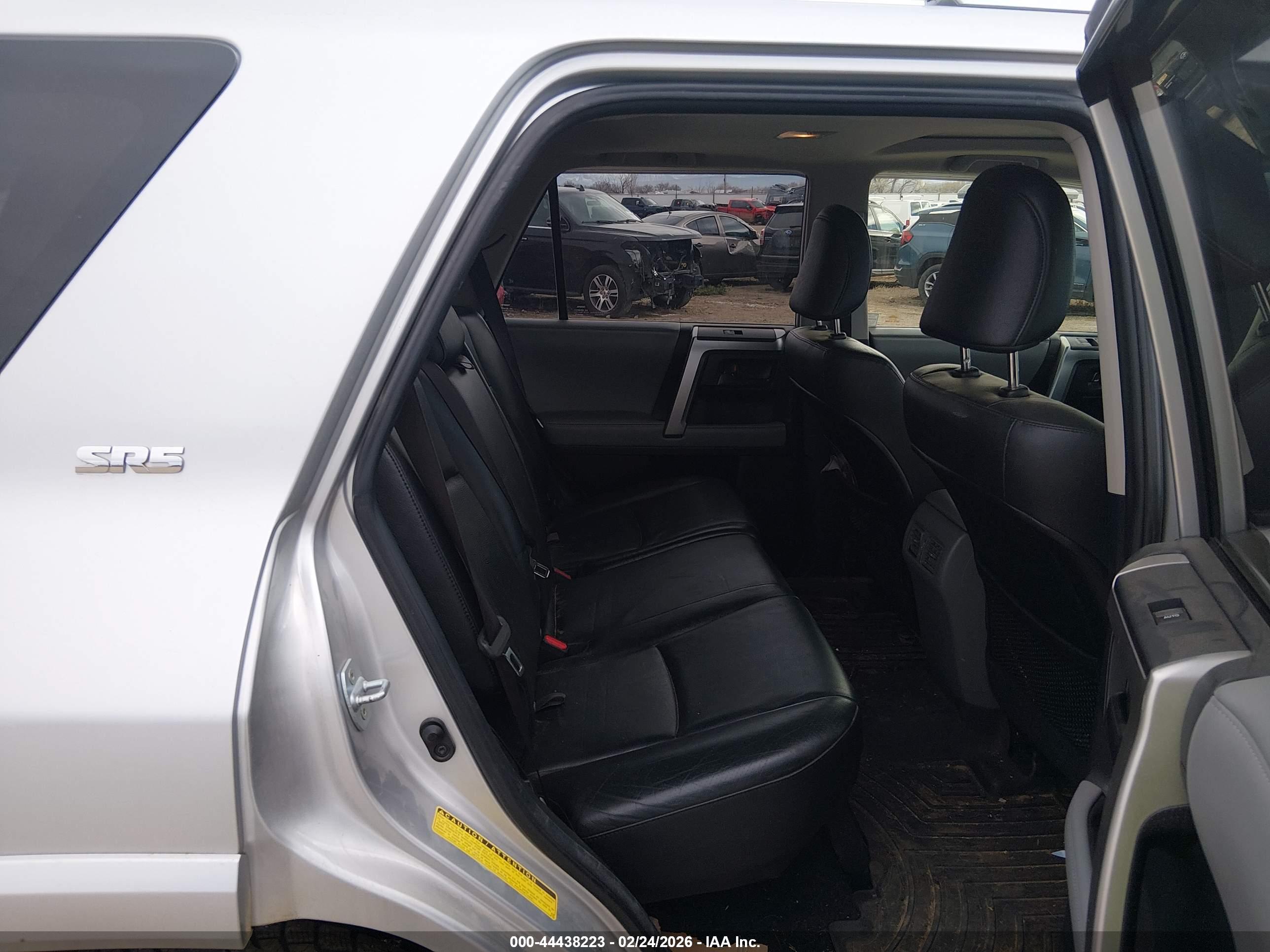 TOYOTA 4RUNNER image 8