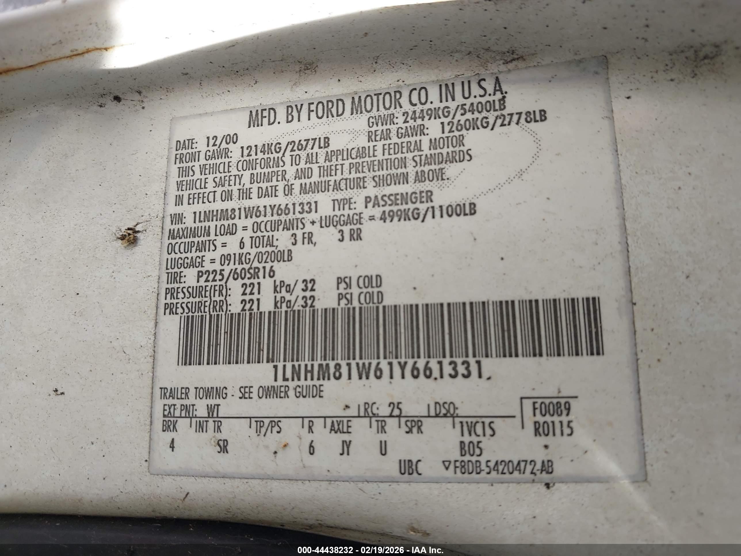 LINCOLN TOWN image 9