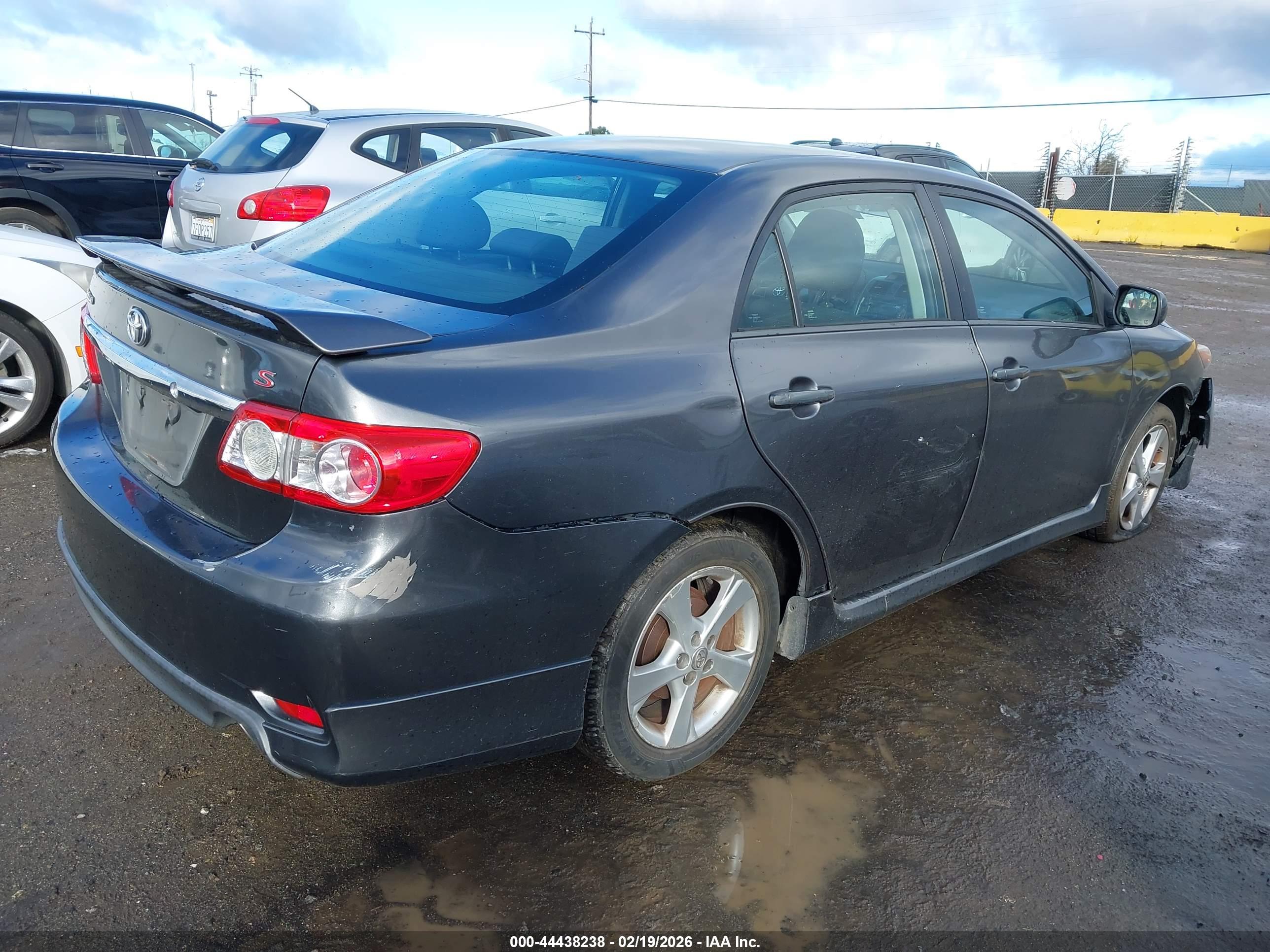 TOYOTA COROLLA image 4