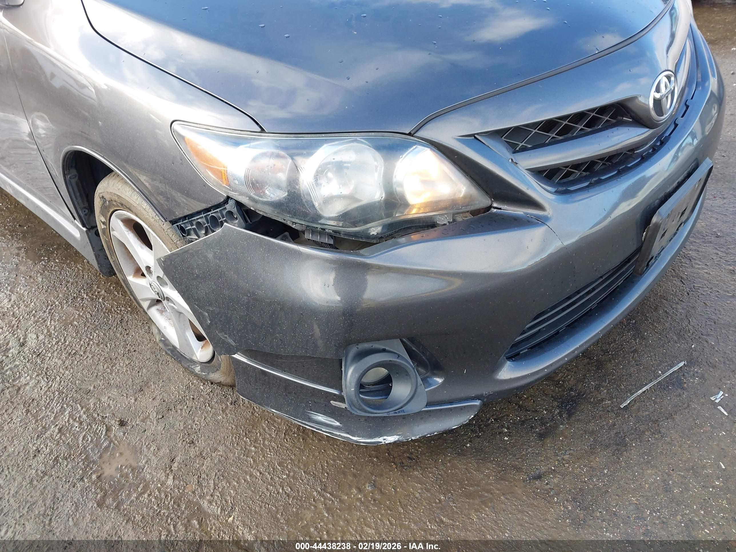 TOYOTA COROLLA image 6
