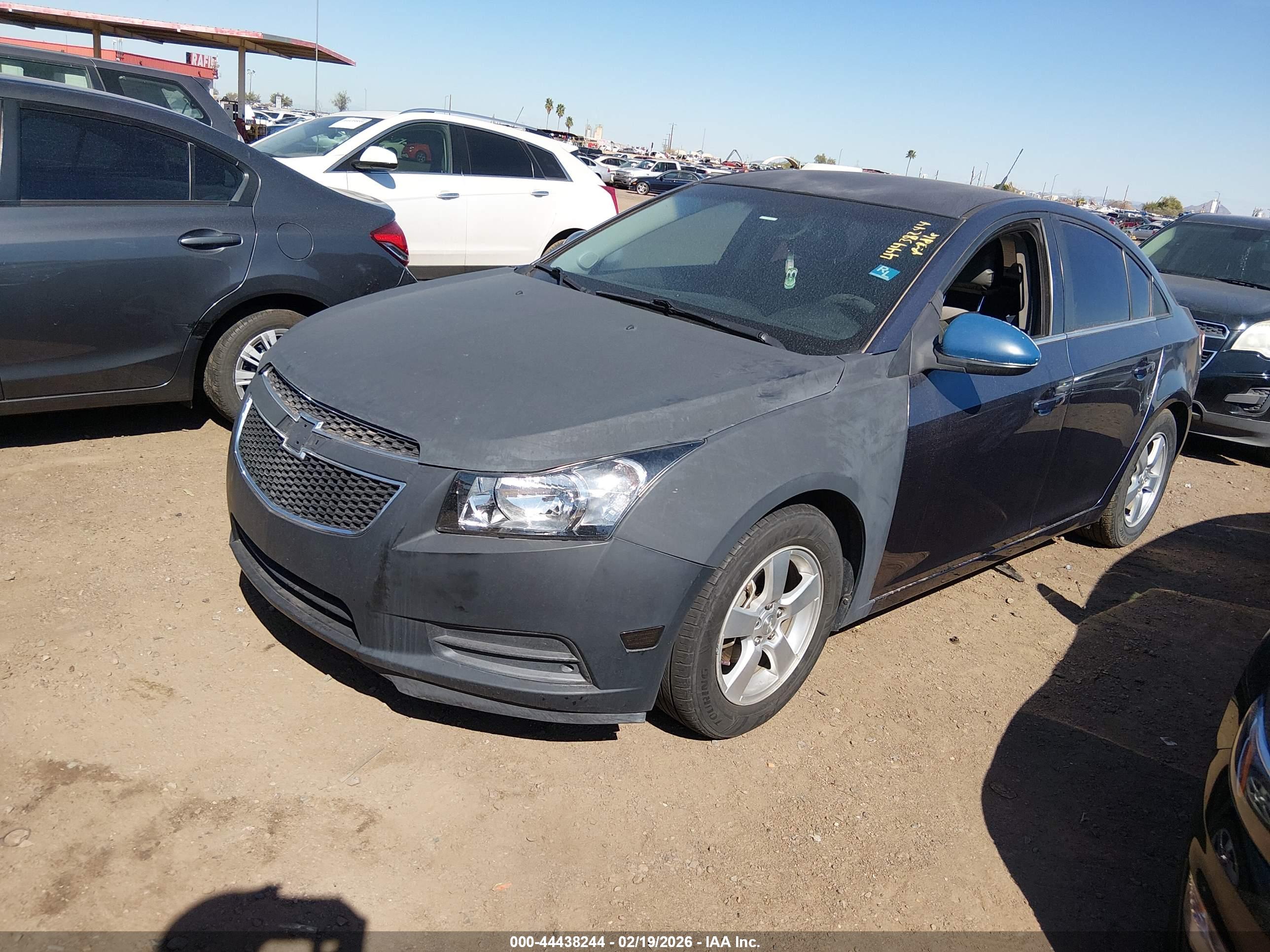 CHEVROLET CRUZE image 2