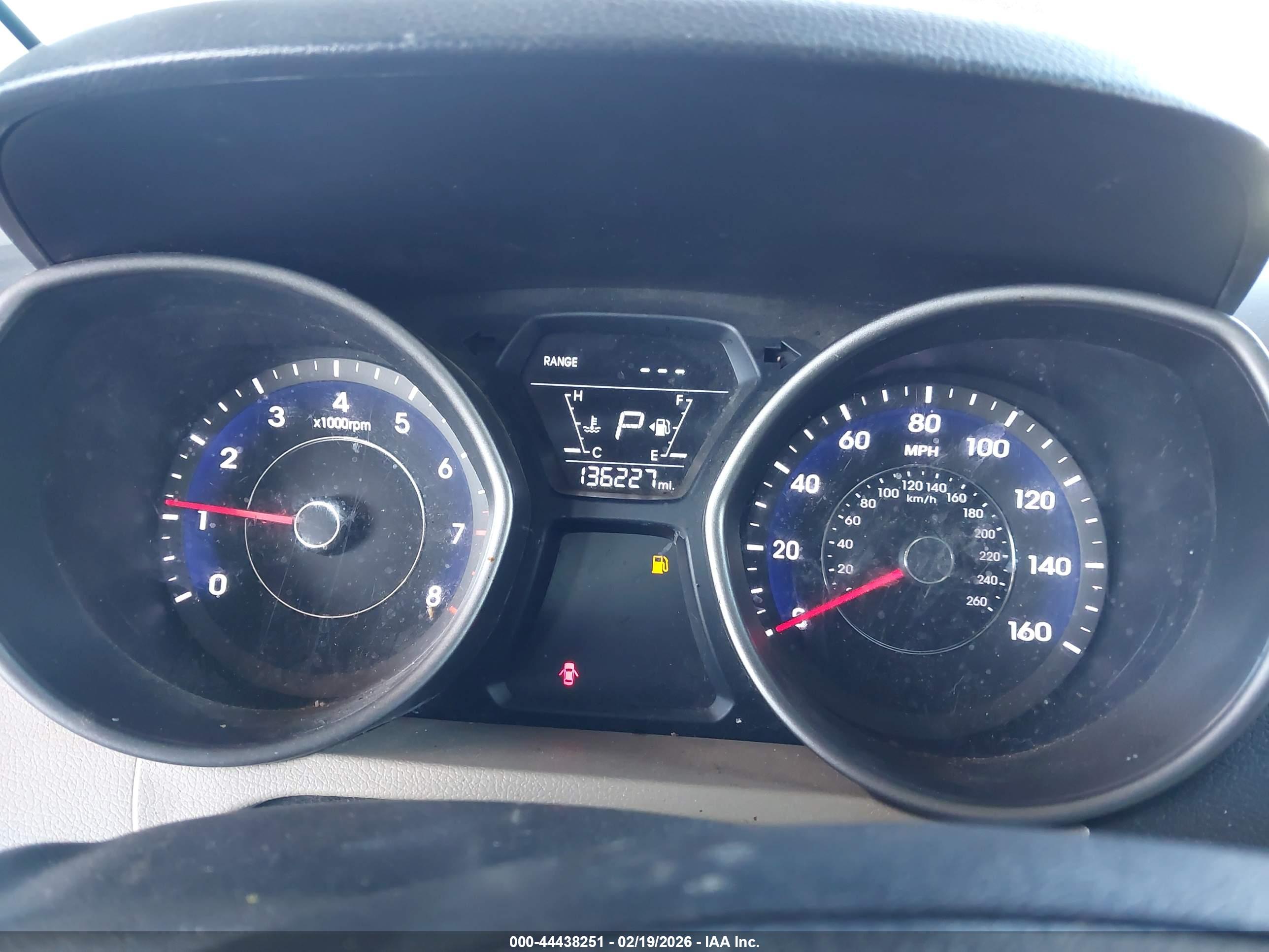 HYUNDAI ELANTRA image 7