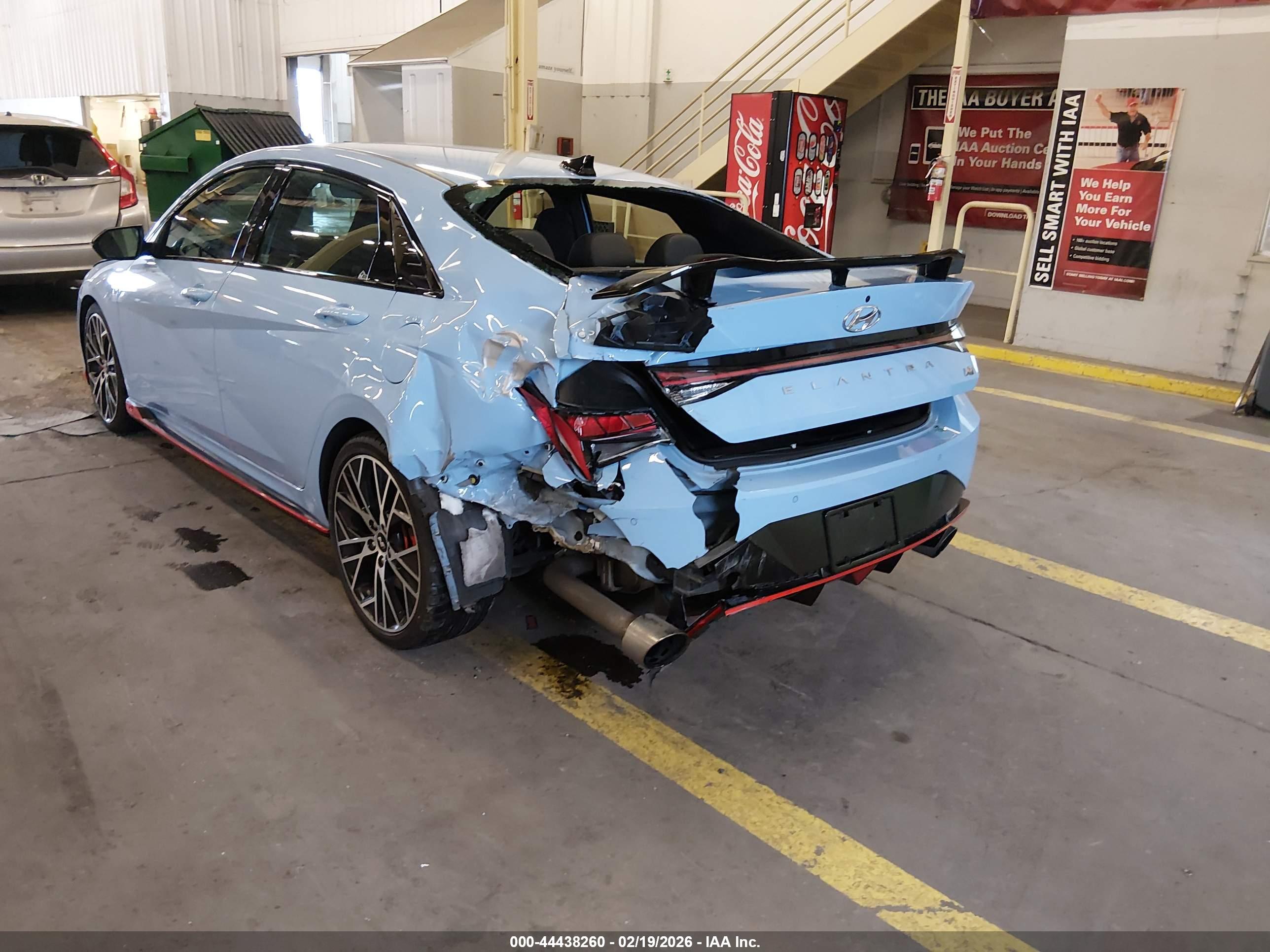 HYUNDAI ELANTRA image 3