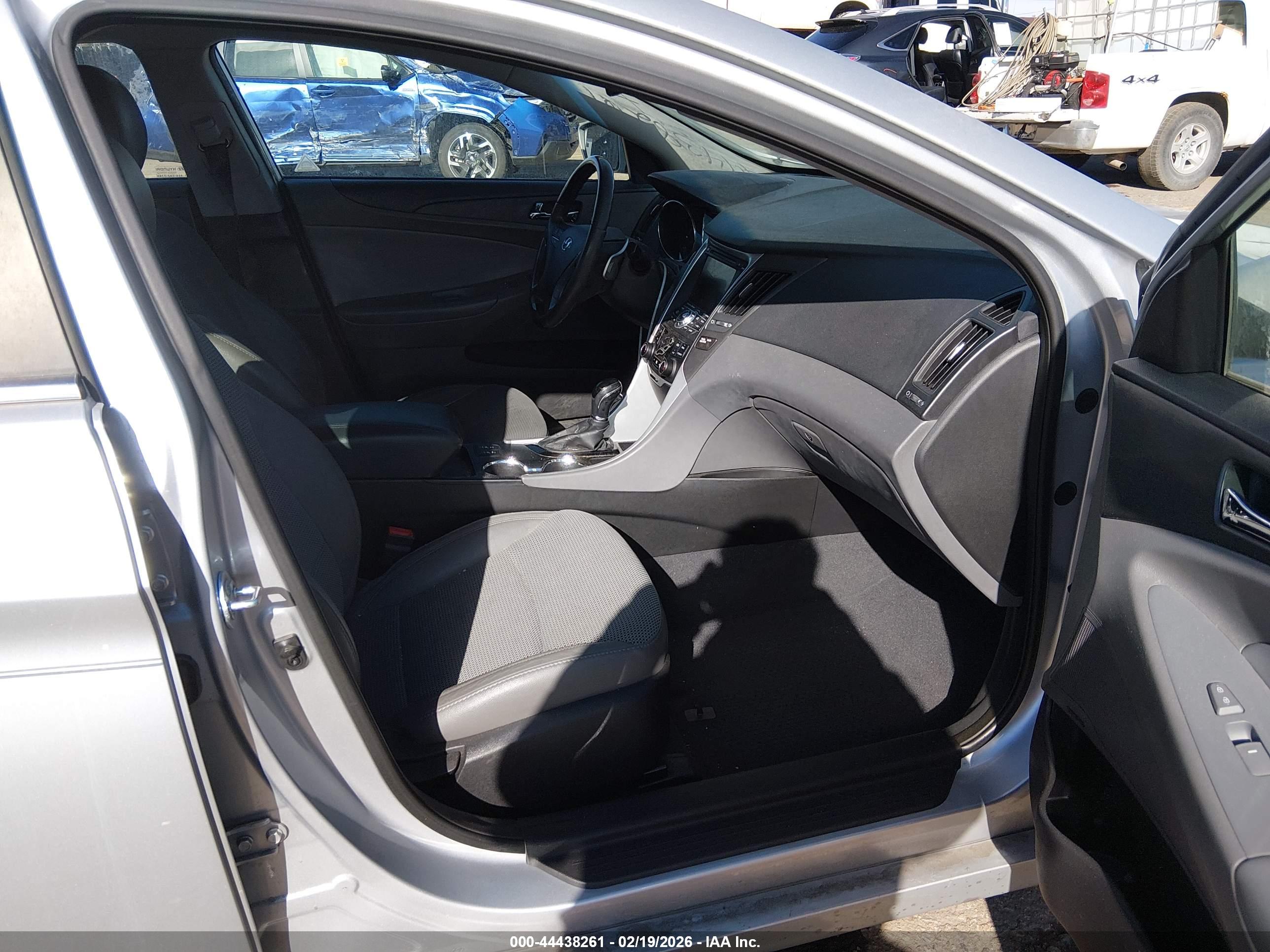 HYUNDAI SONATA image 5