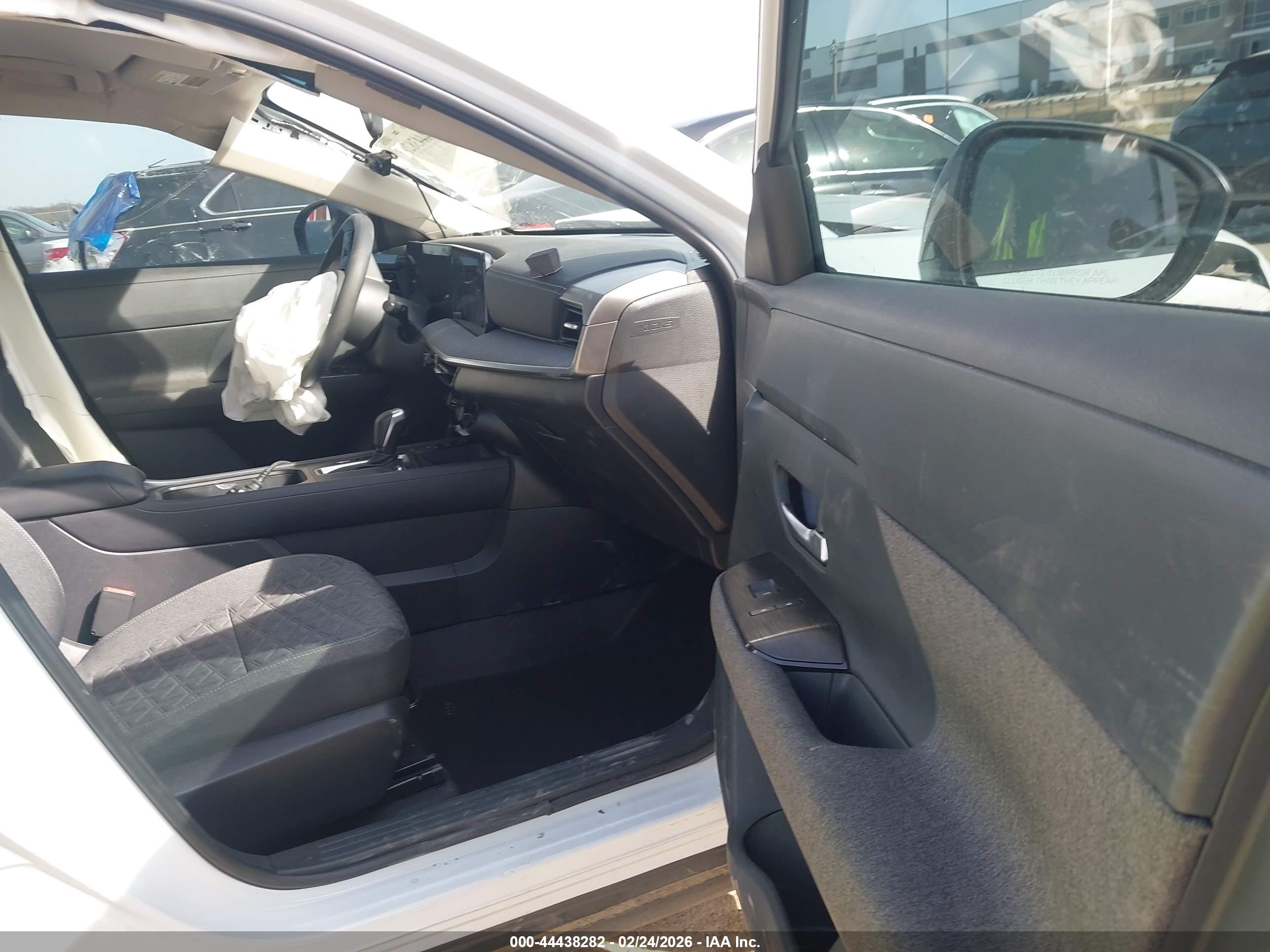 NISSAN KICKS image 5