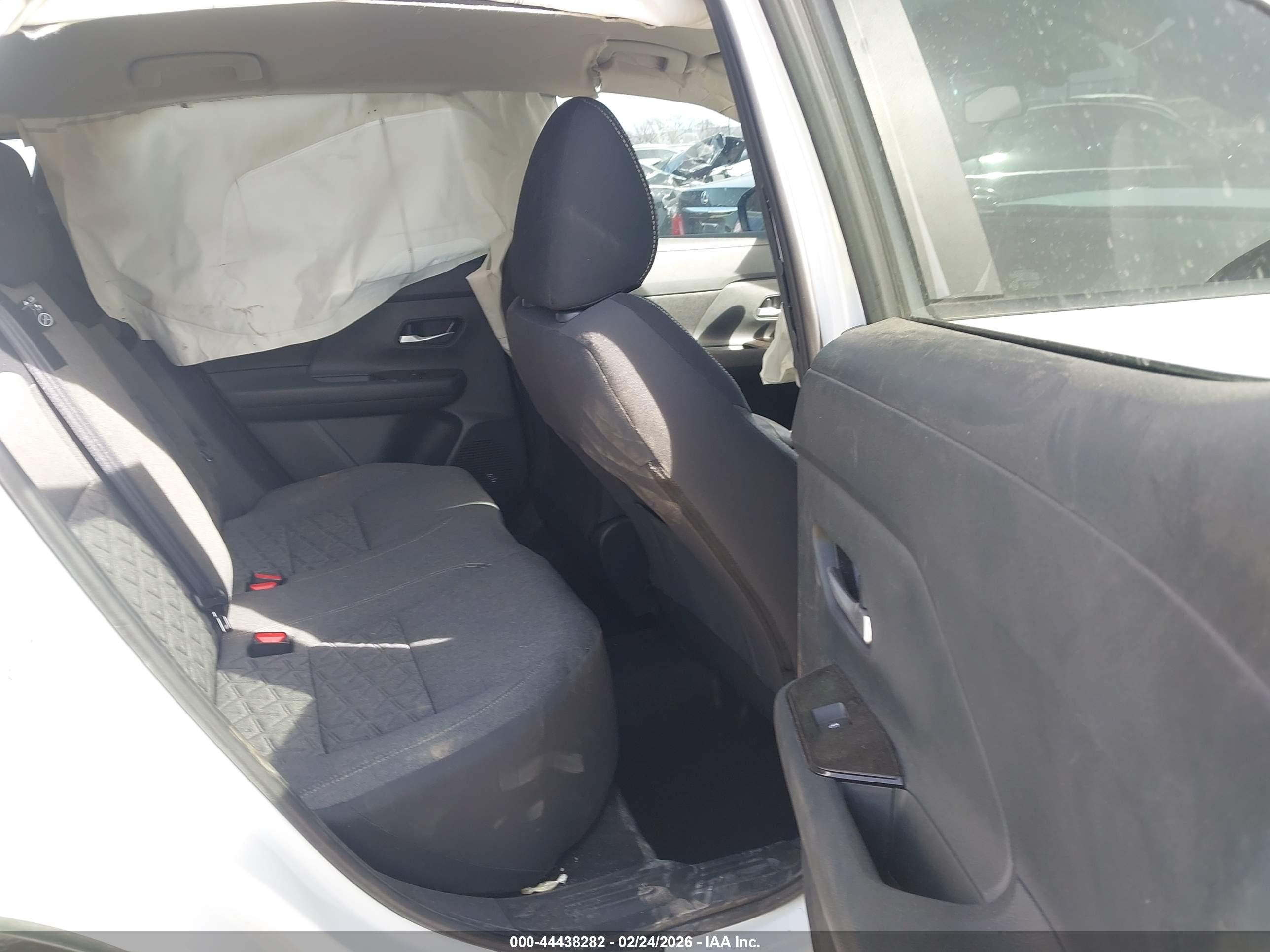 NISSAN KICKS image 8