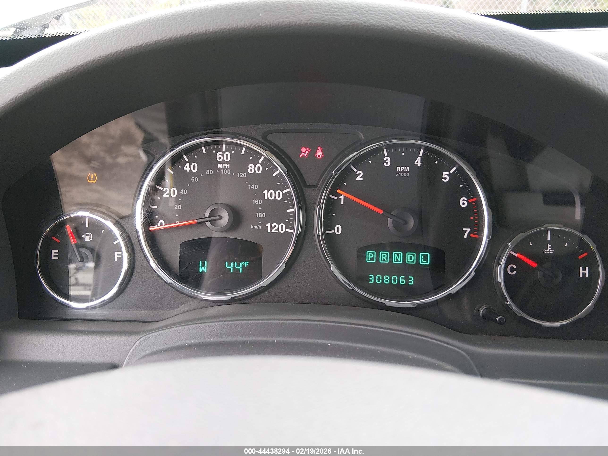 JEEP LIBERTY image 7