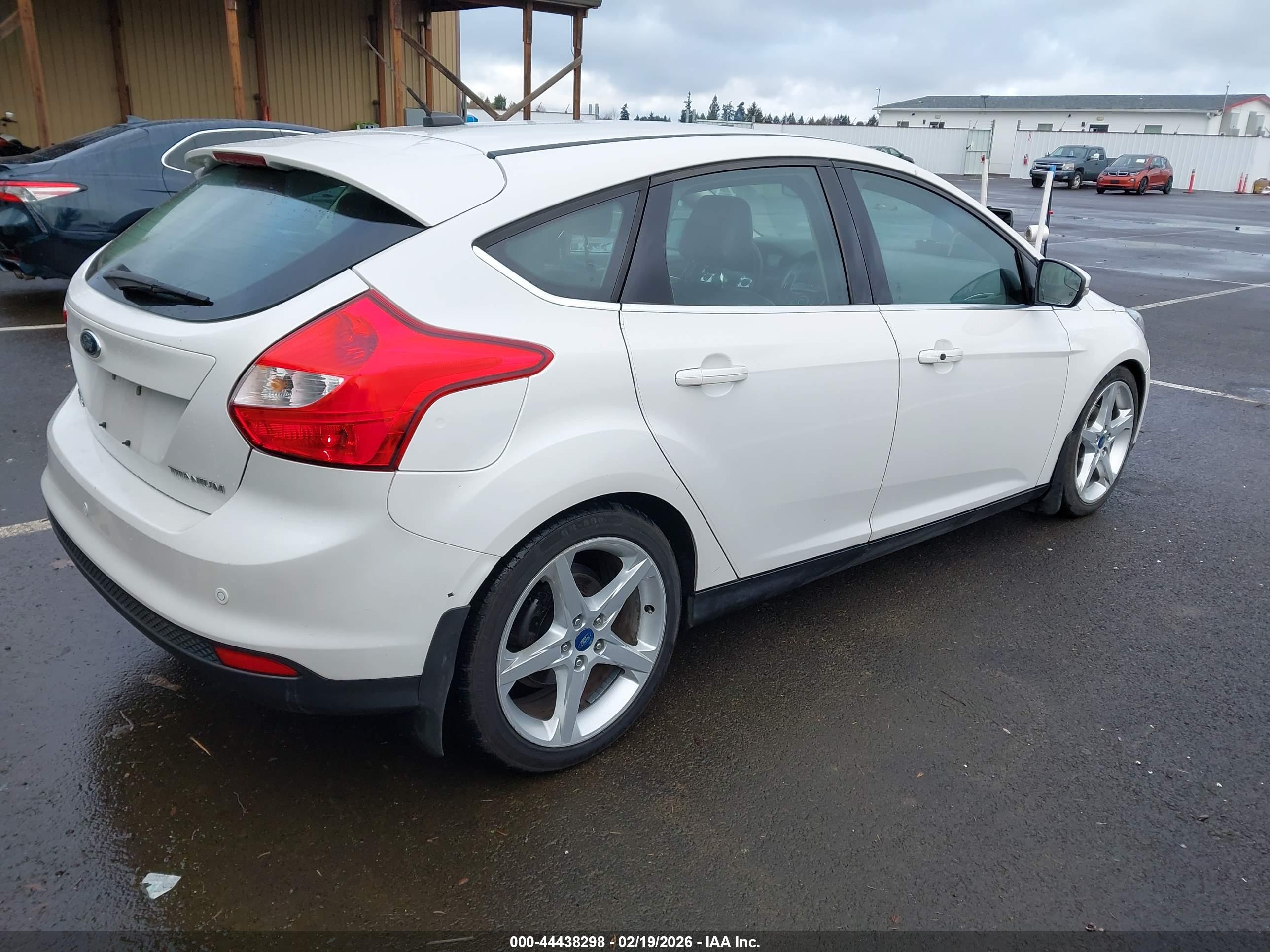 FORD FOCUS image 4