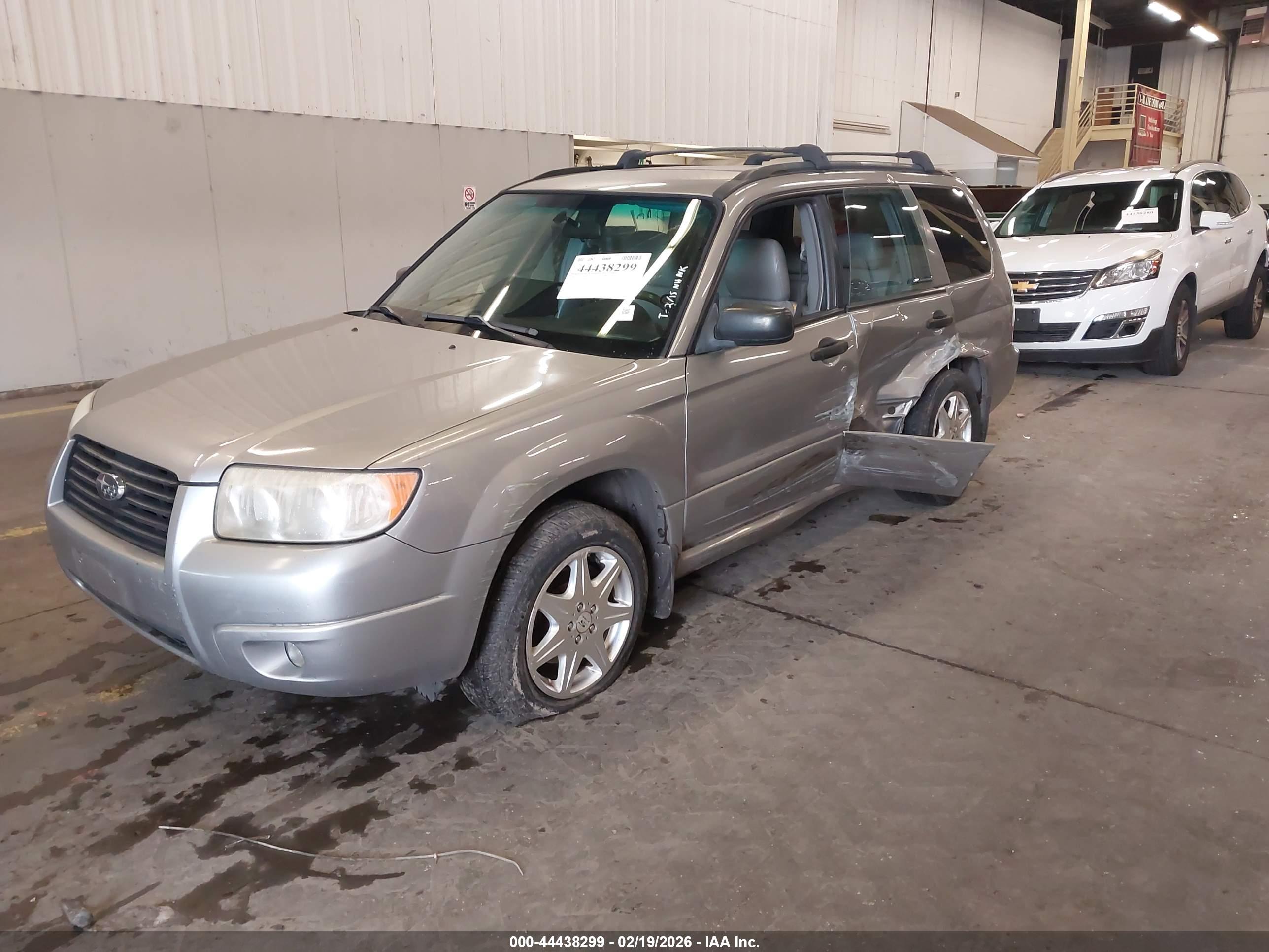SUBARU FORESTER image 2