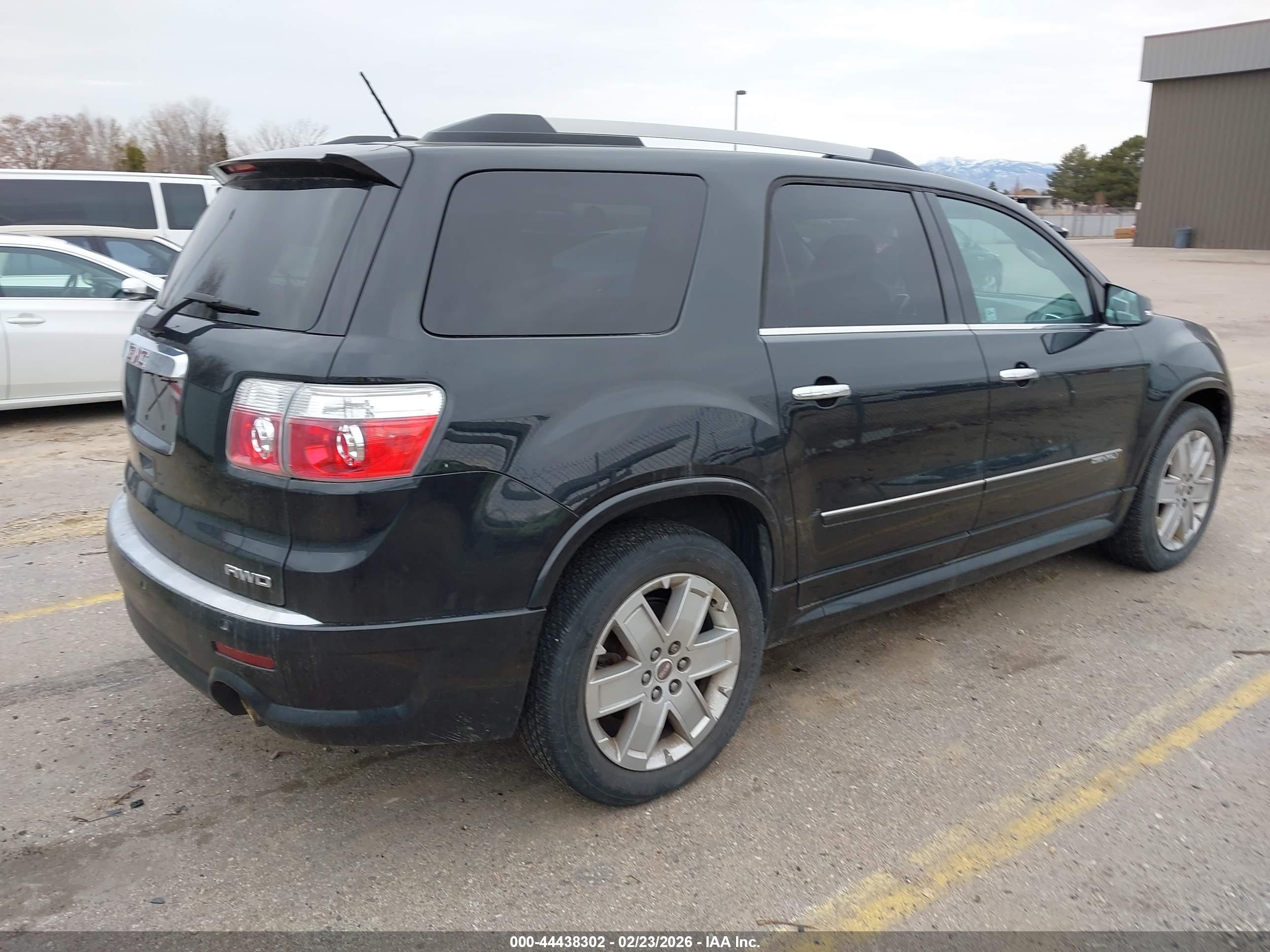 GMC ACADIA image 4