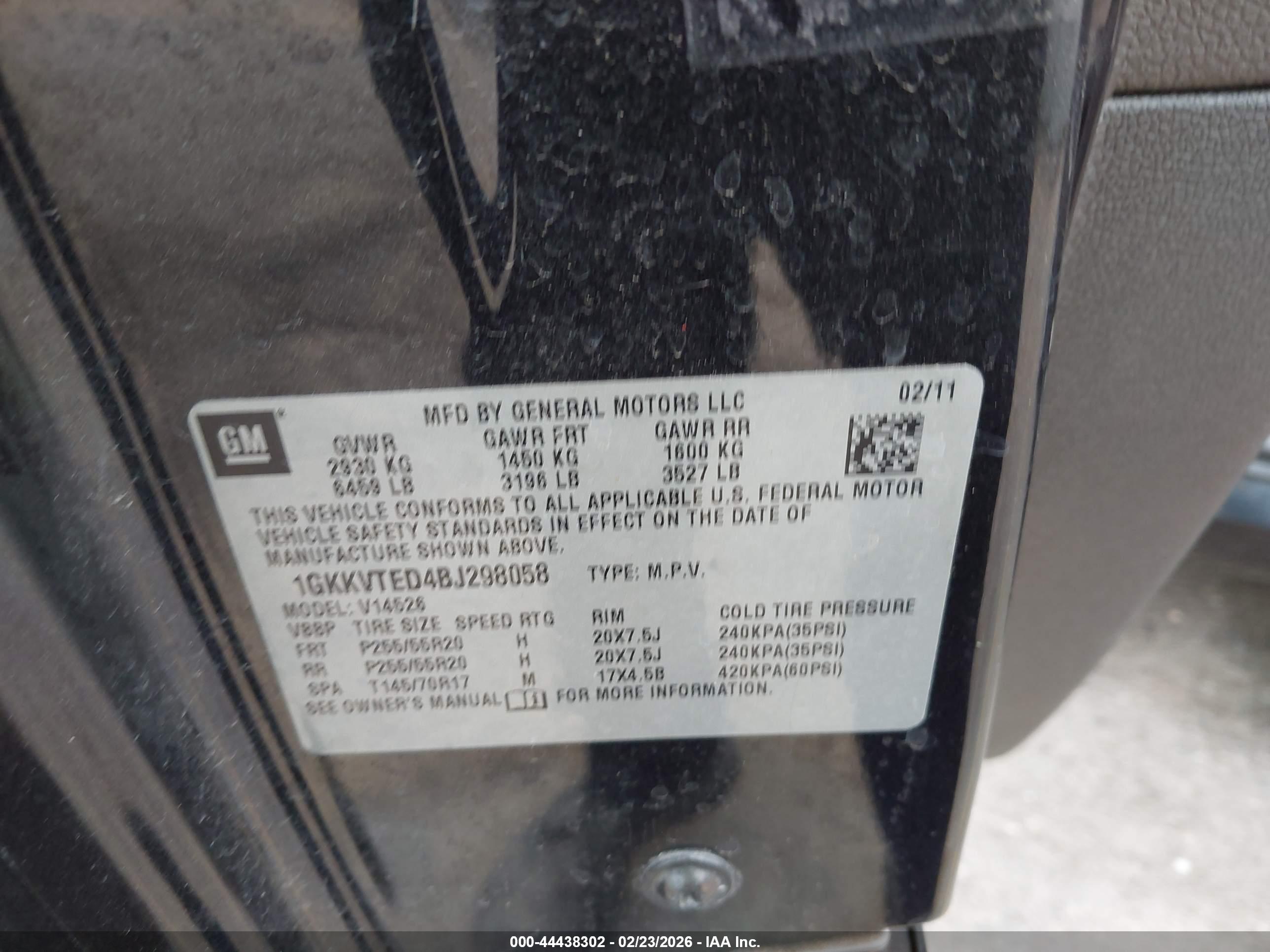 GMC ACADIA image 9