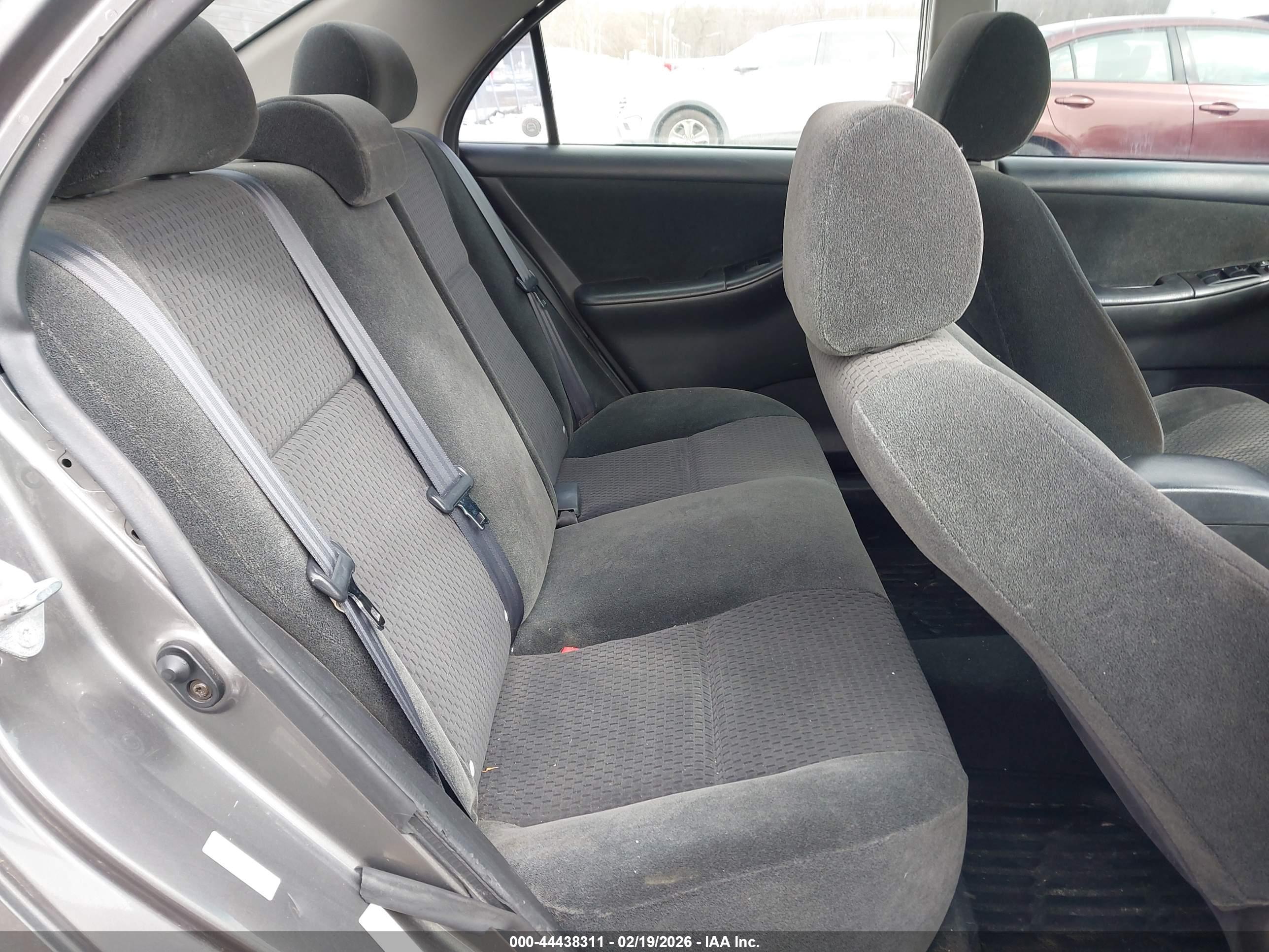 TOYOTA COROLLA image 8
