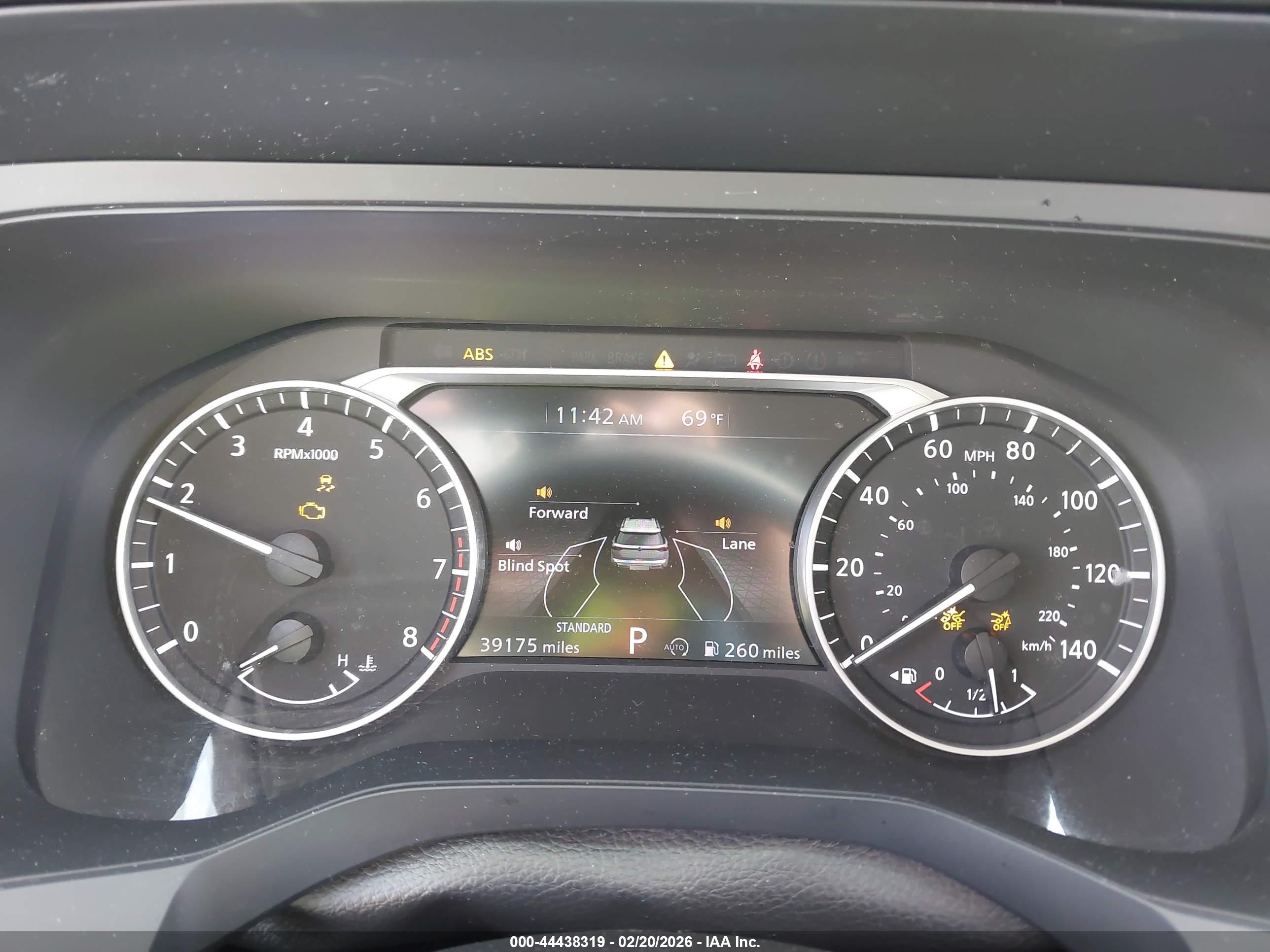 NISSAN PATHFINDER image 7