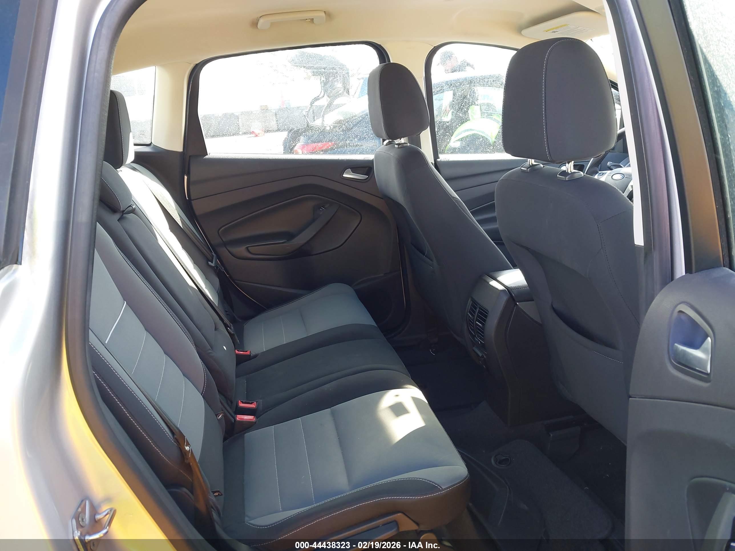 FORD C-MAX image 8