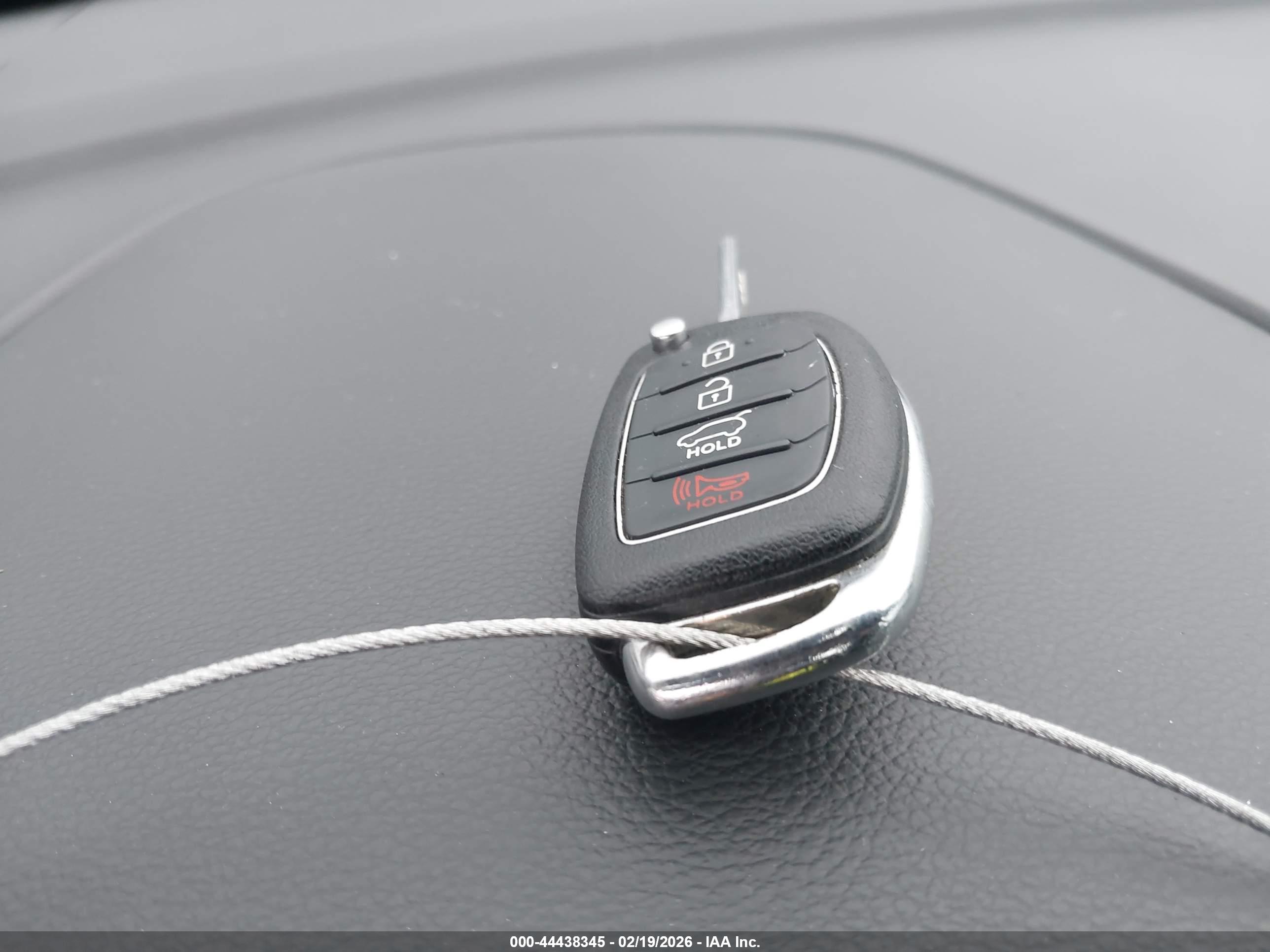 HYUNDAI SONATA image 11