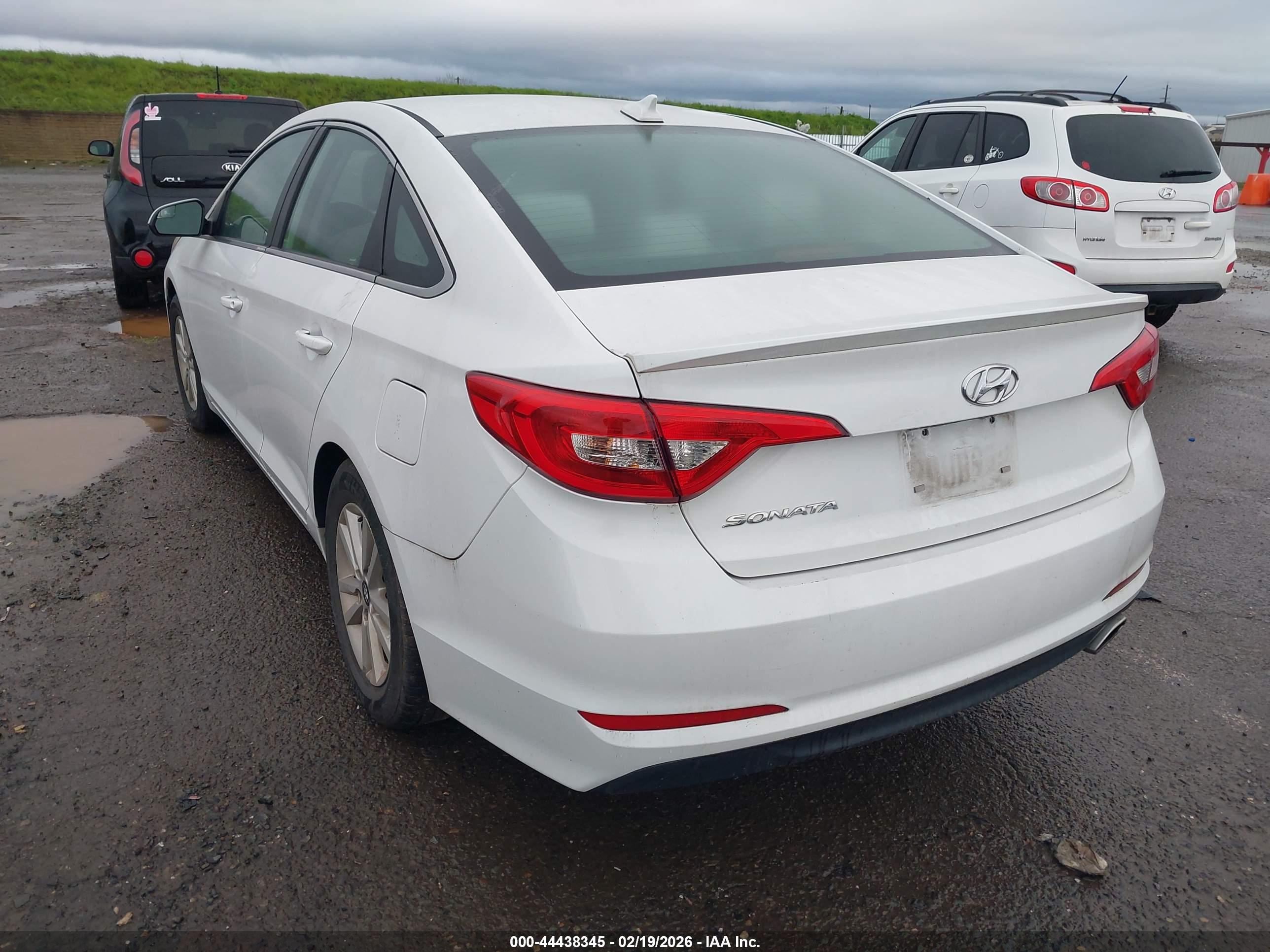 HYUNDAI SONATA image 3