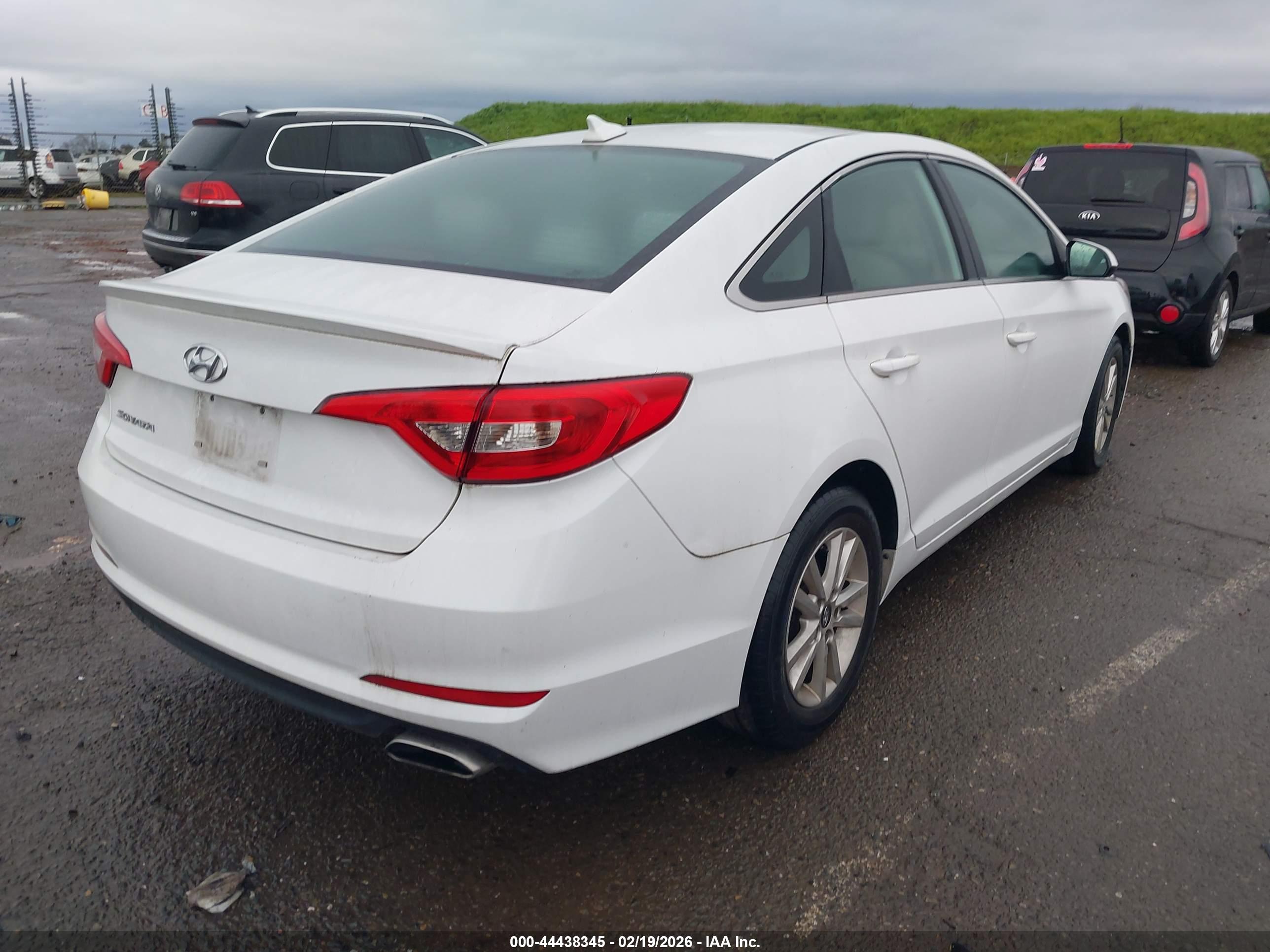 HYUNDAI SONATA image 4