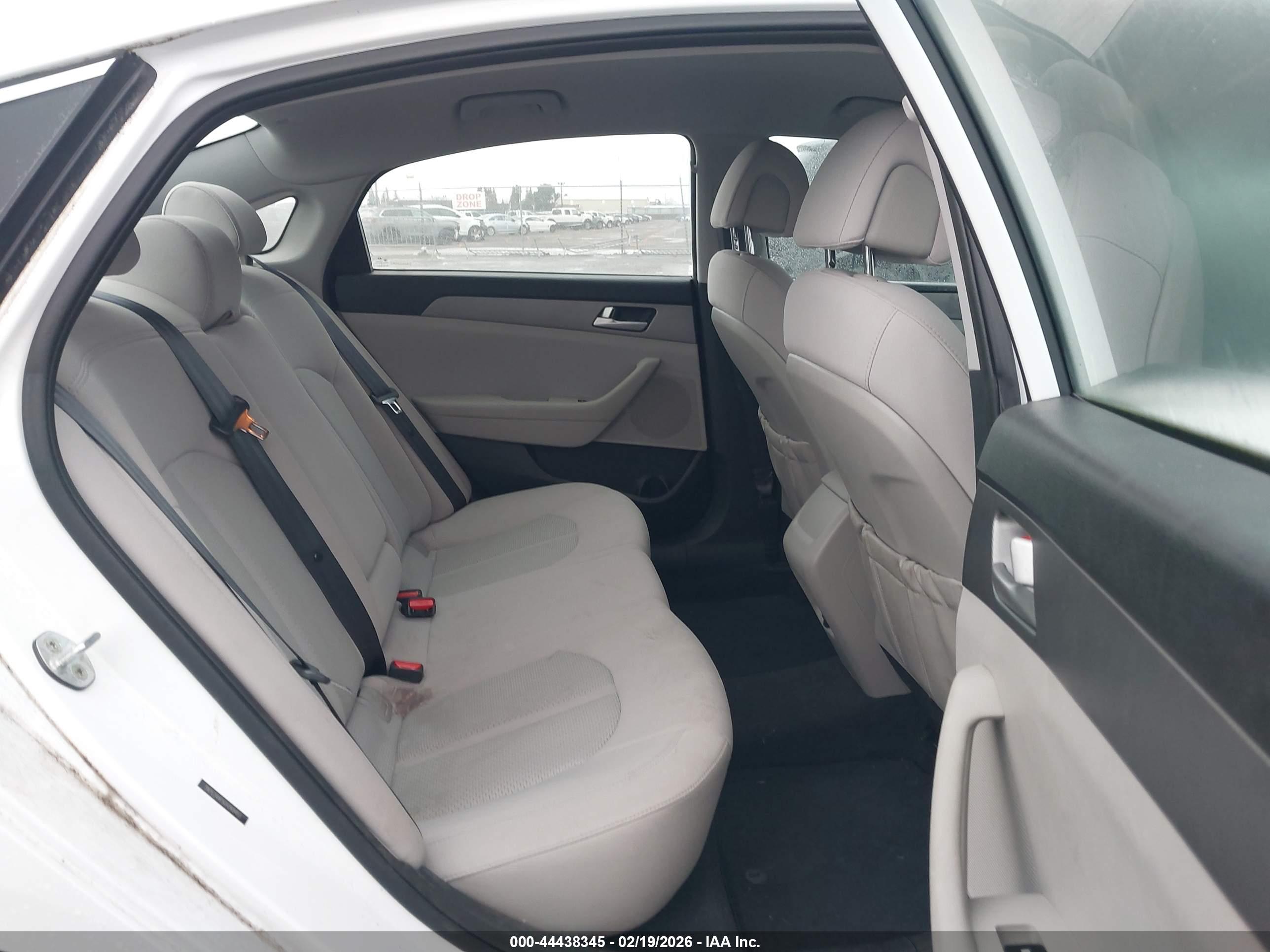 HYUNDAI SONATA image 8