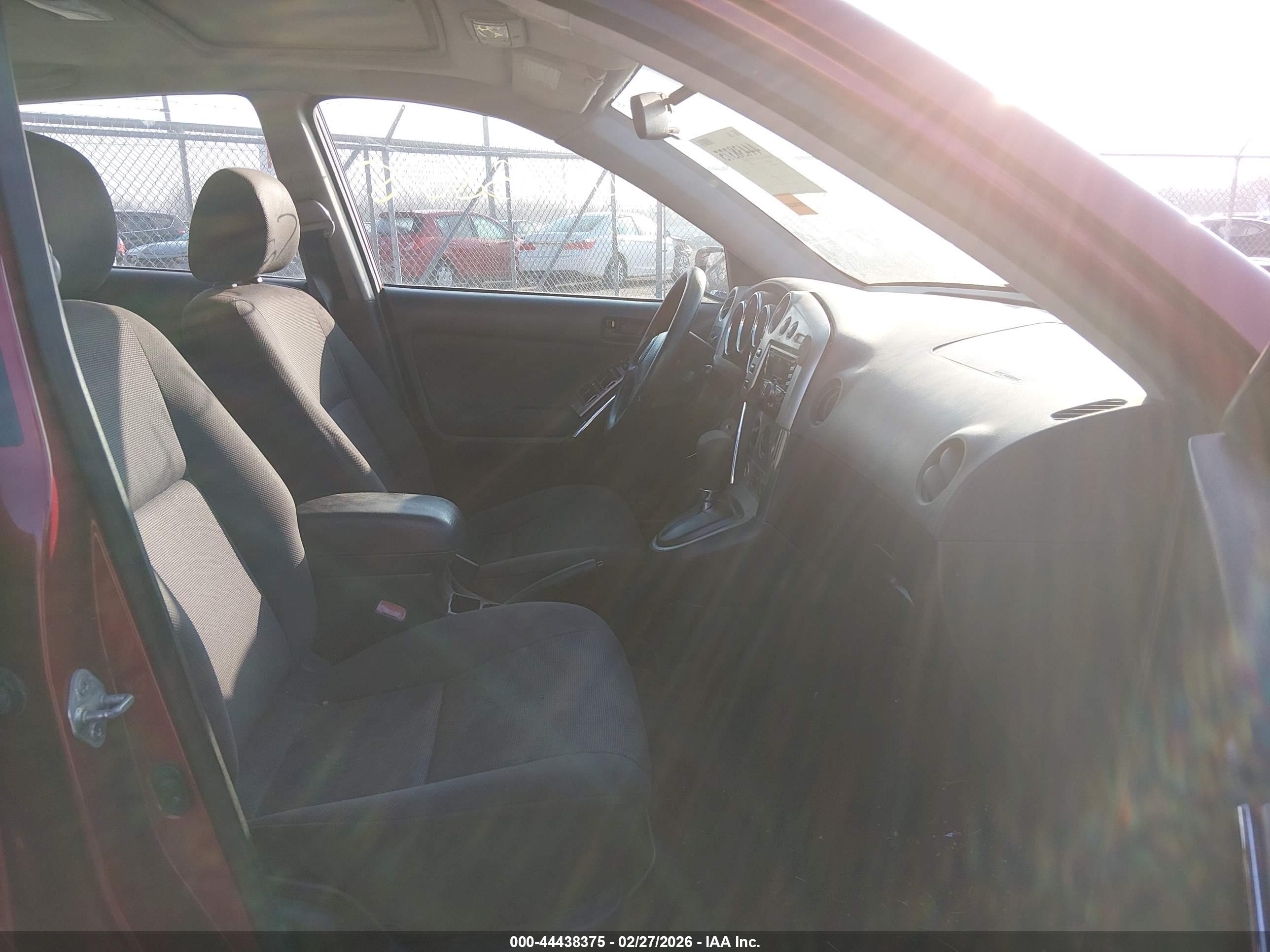PONTIAC VIBE image 5