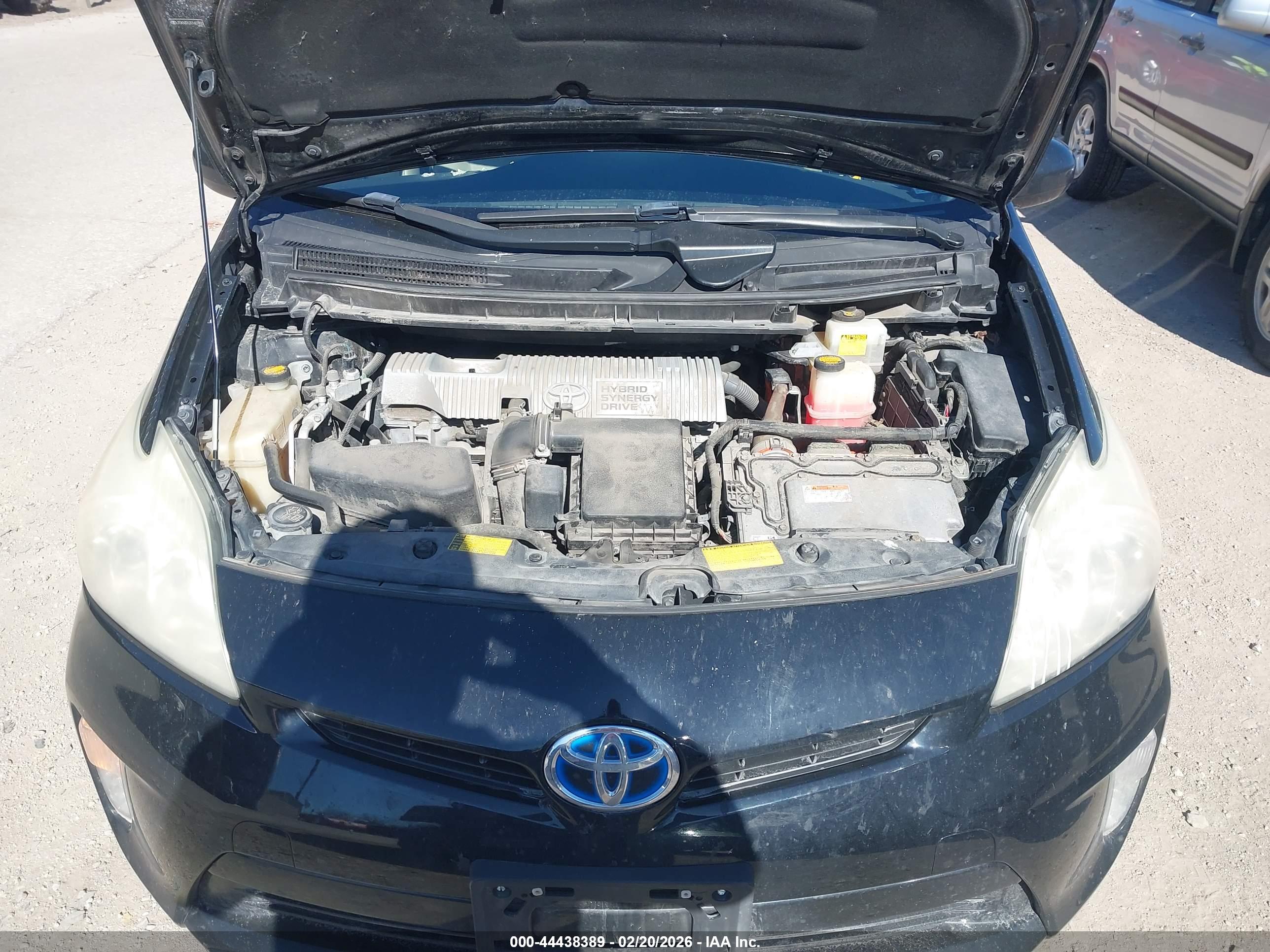 TOYOTA PRIUS image 10