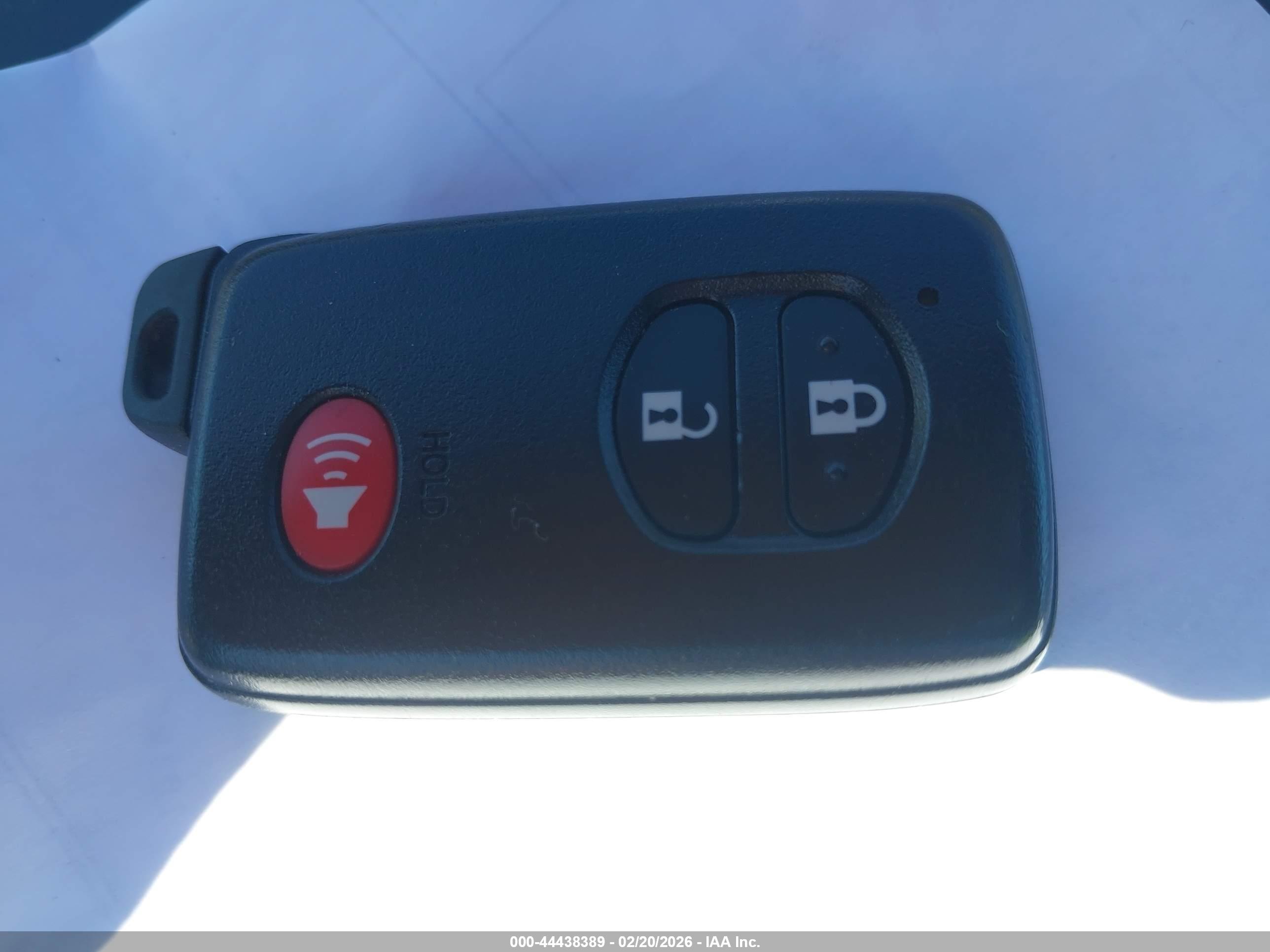 TOYOTA PRIUS image 11