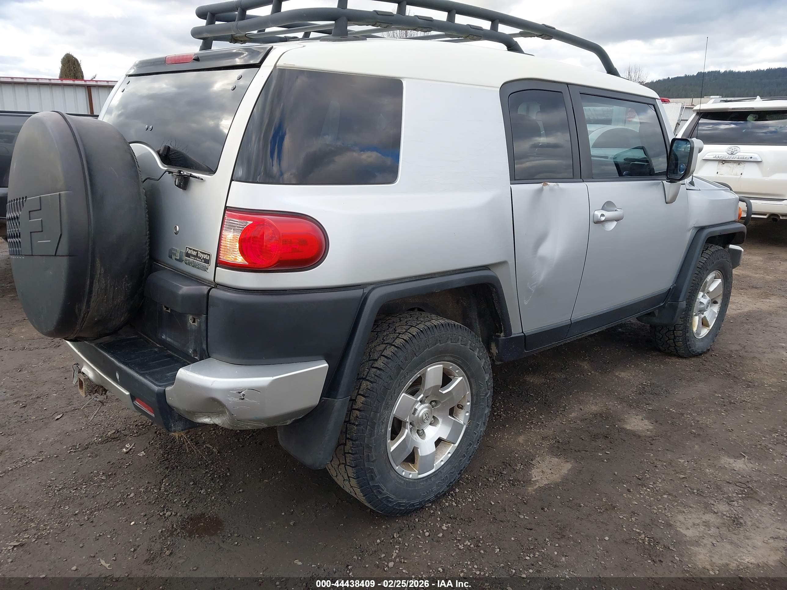 TOYOTA FJ image 4
