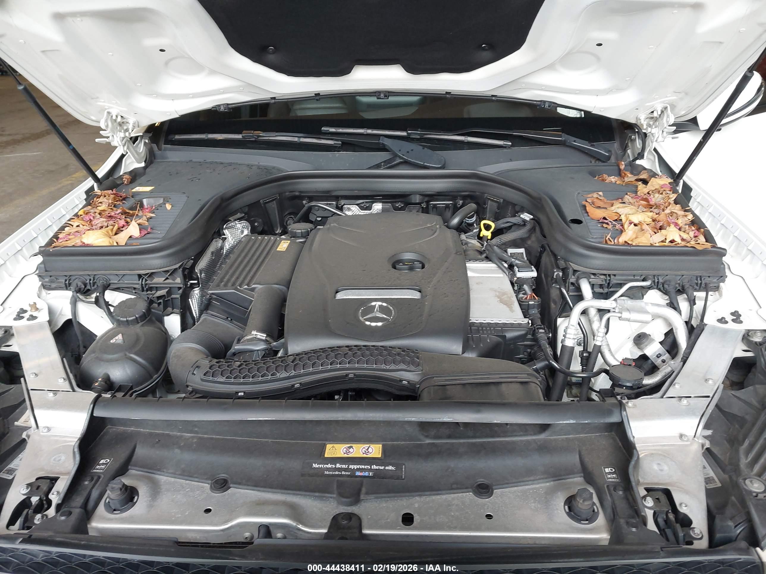 MERCEDES-BENZ GLC image 10