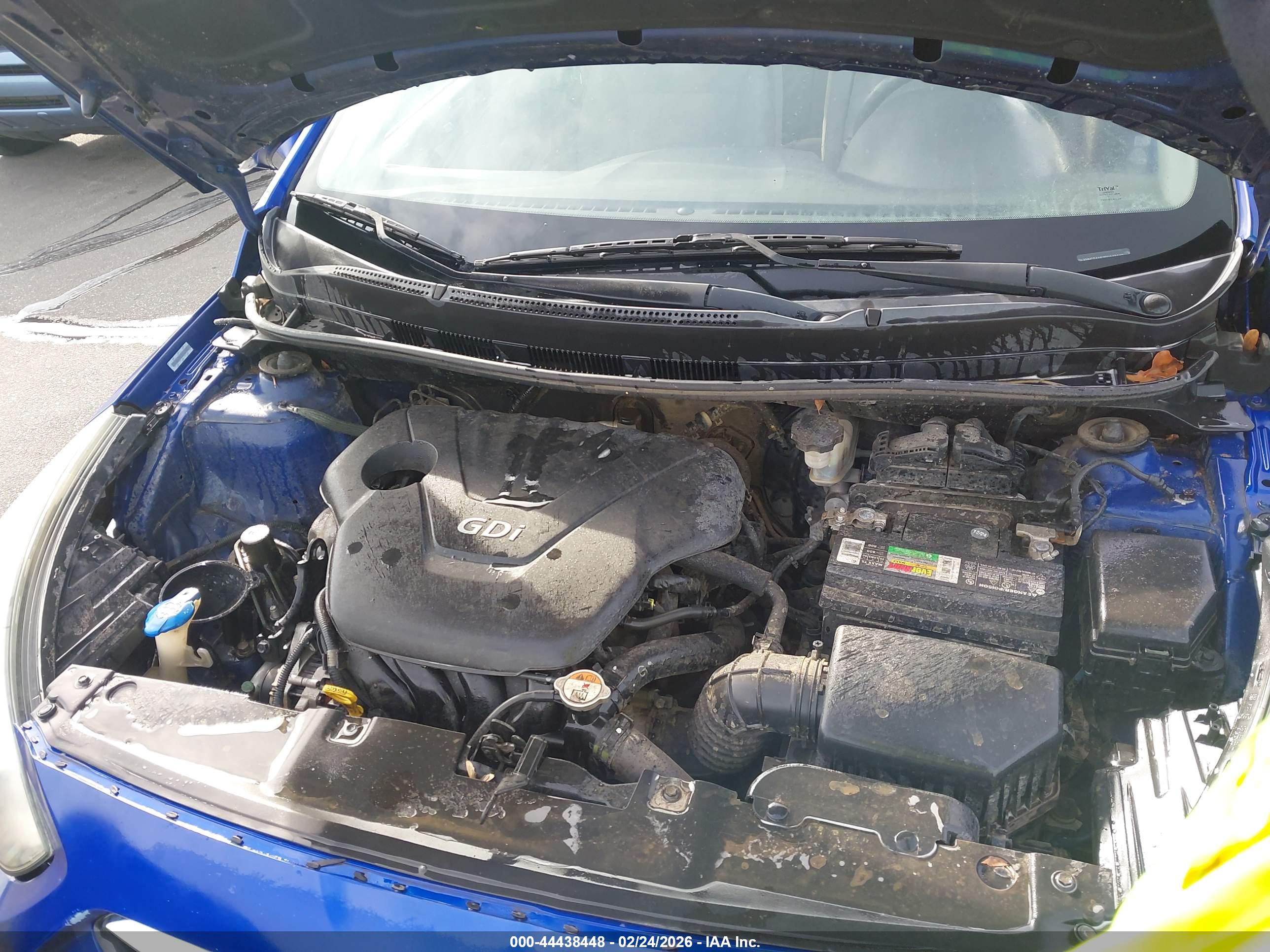 HYUNDAI ACCENT image 10