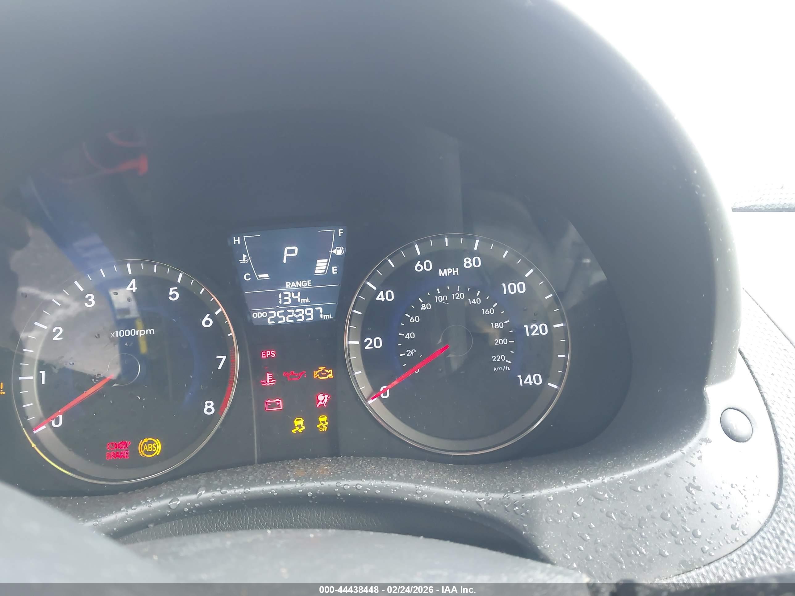 HYUNDAI ACCENT image 7