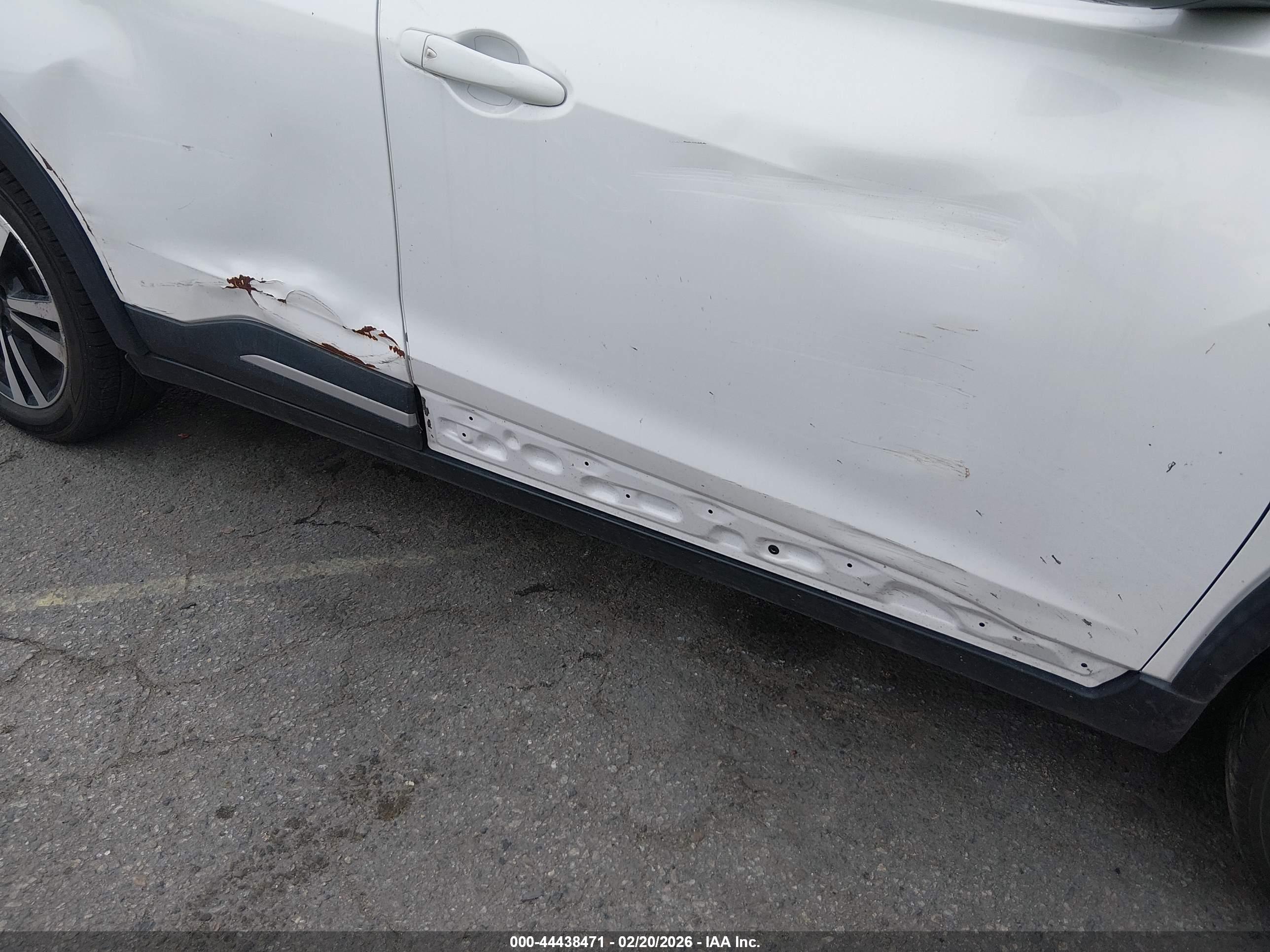 NISSAN KICKS image 6