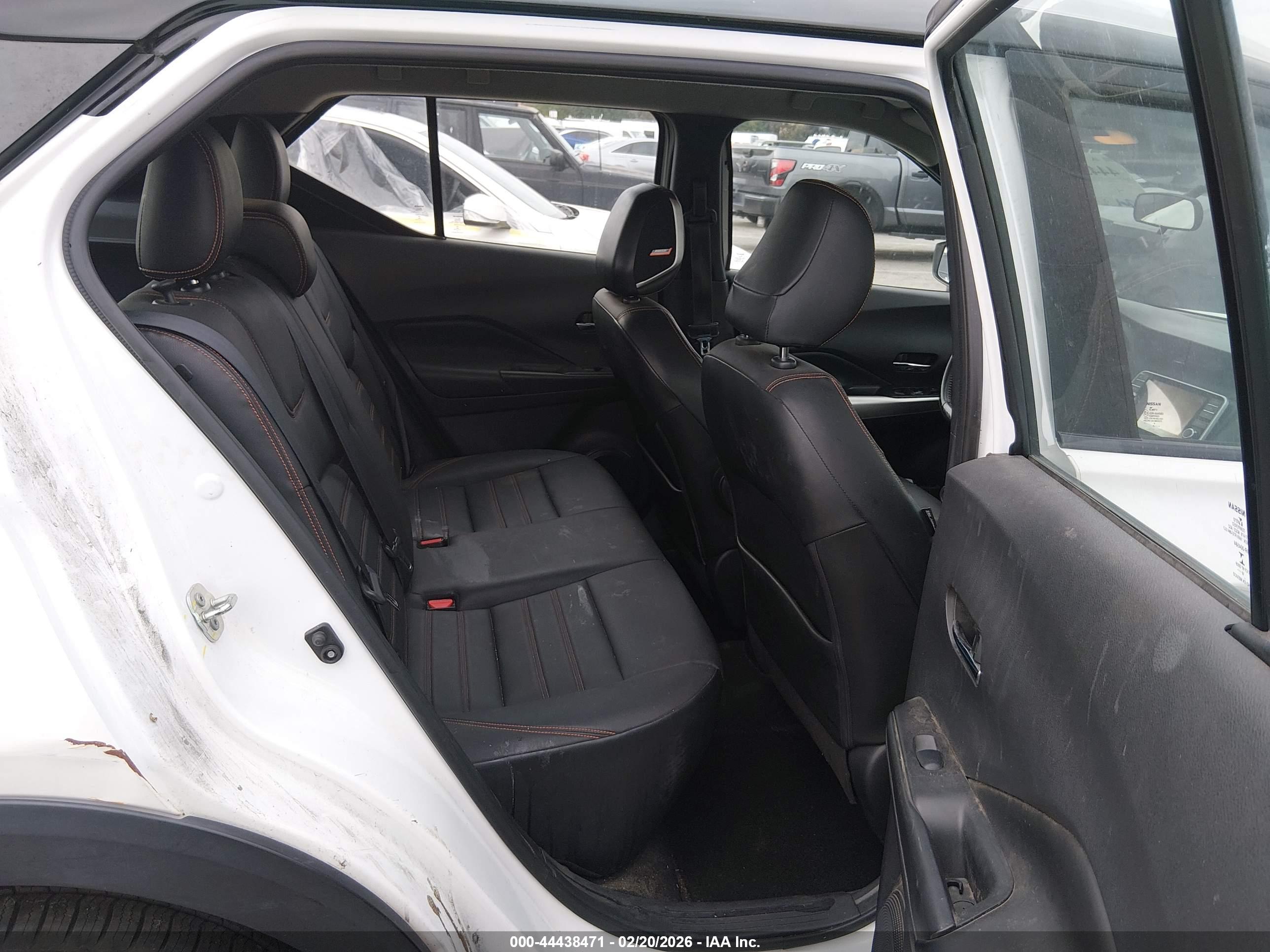 NISSAN KICKS image 8