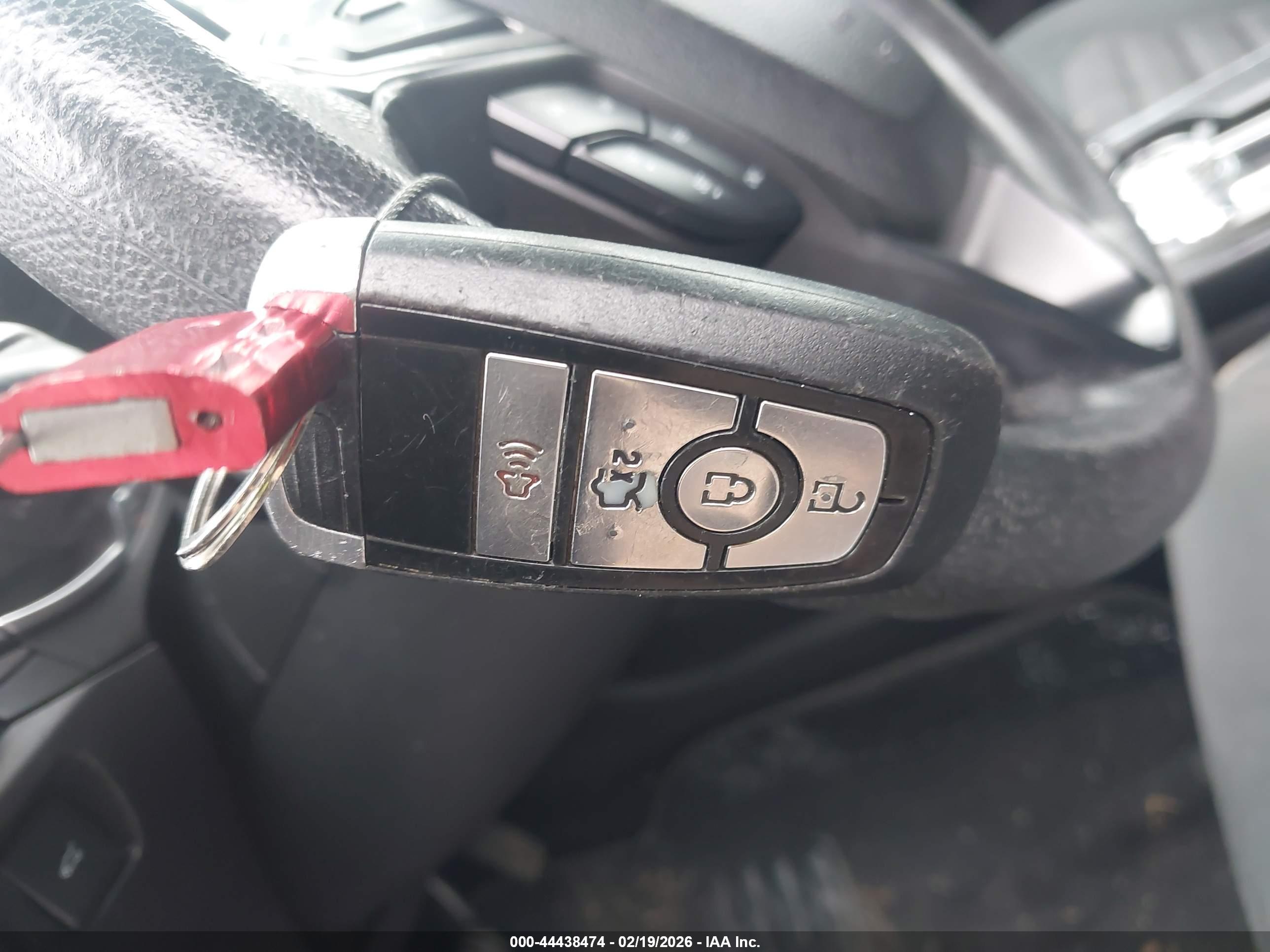 FORD FUSION image 11