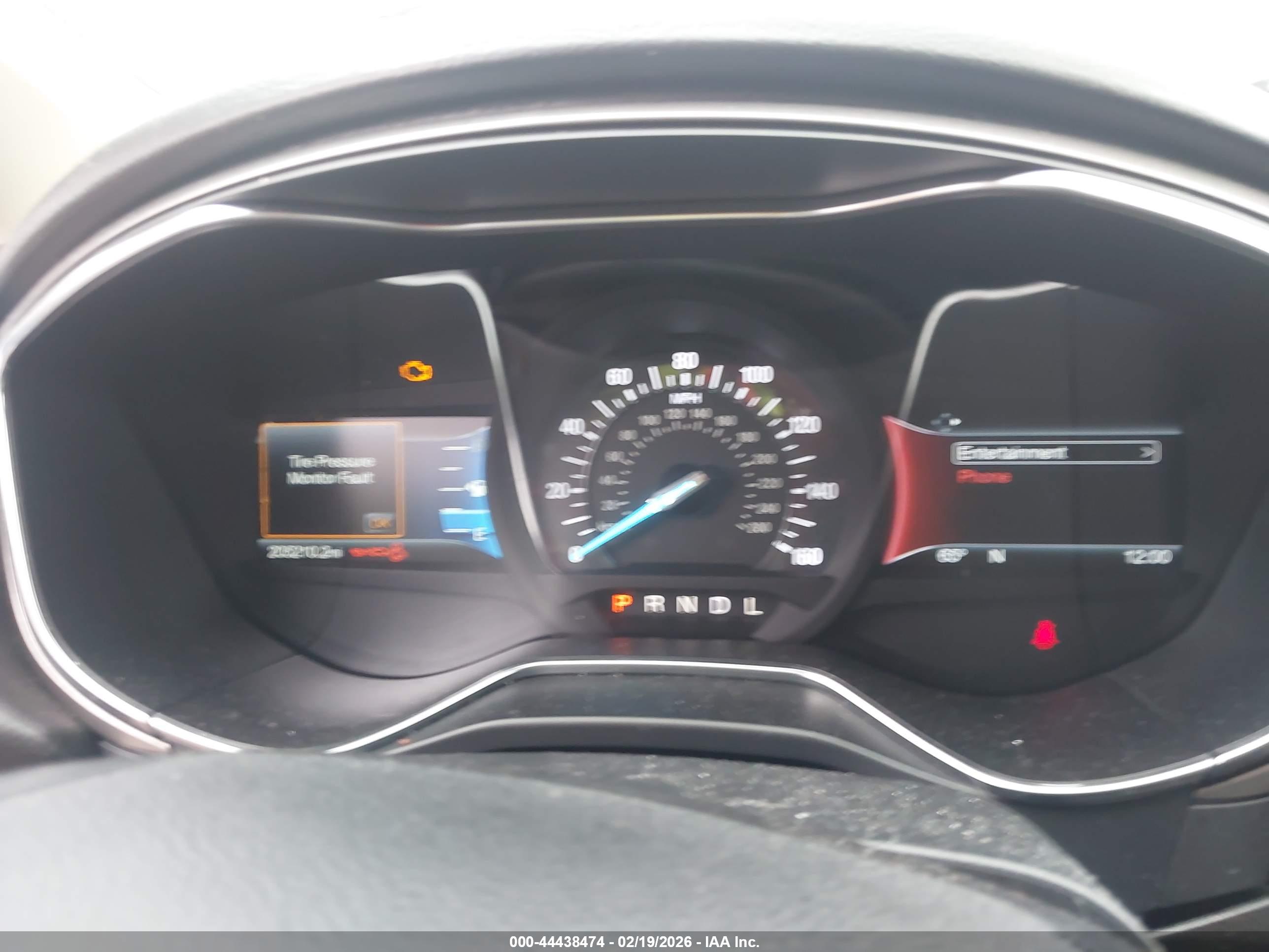 FORD FUSION image 7