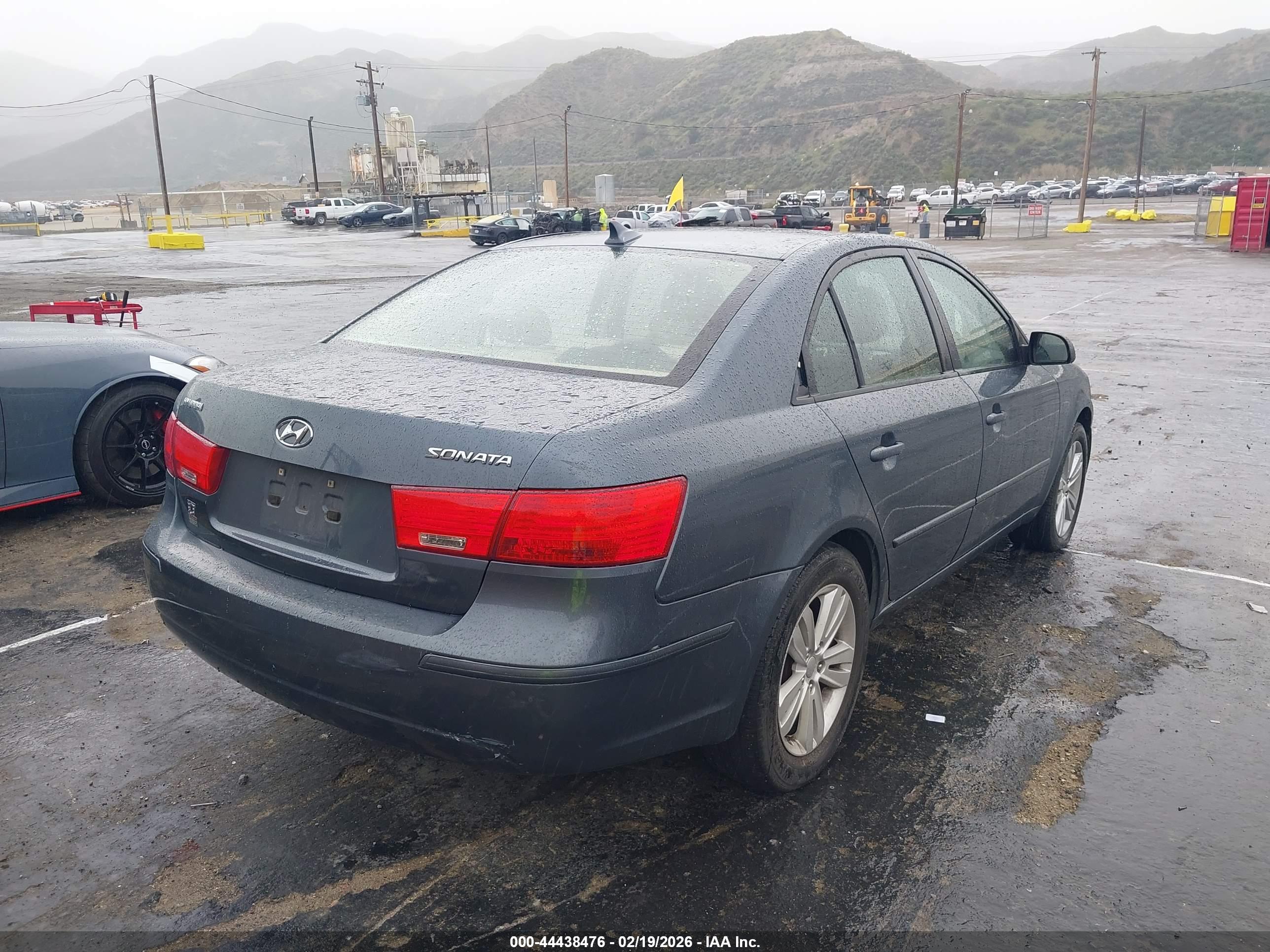 HYUNDAI SONATA image 4