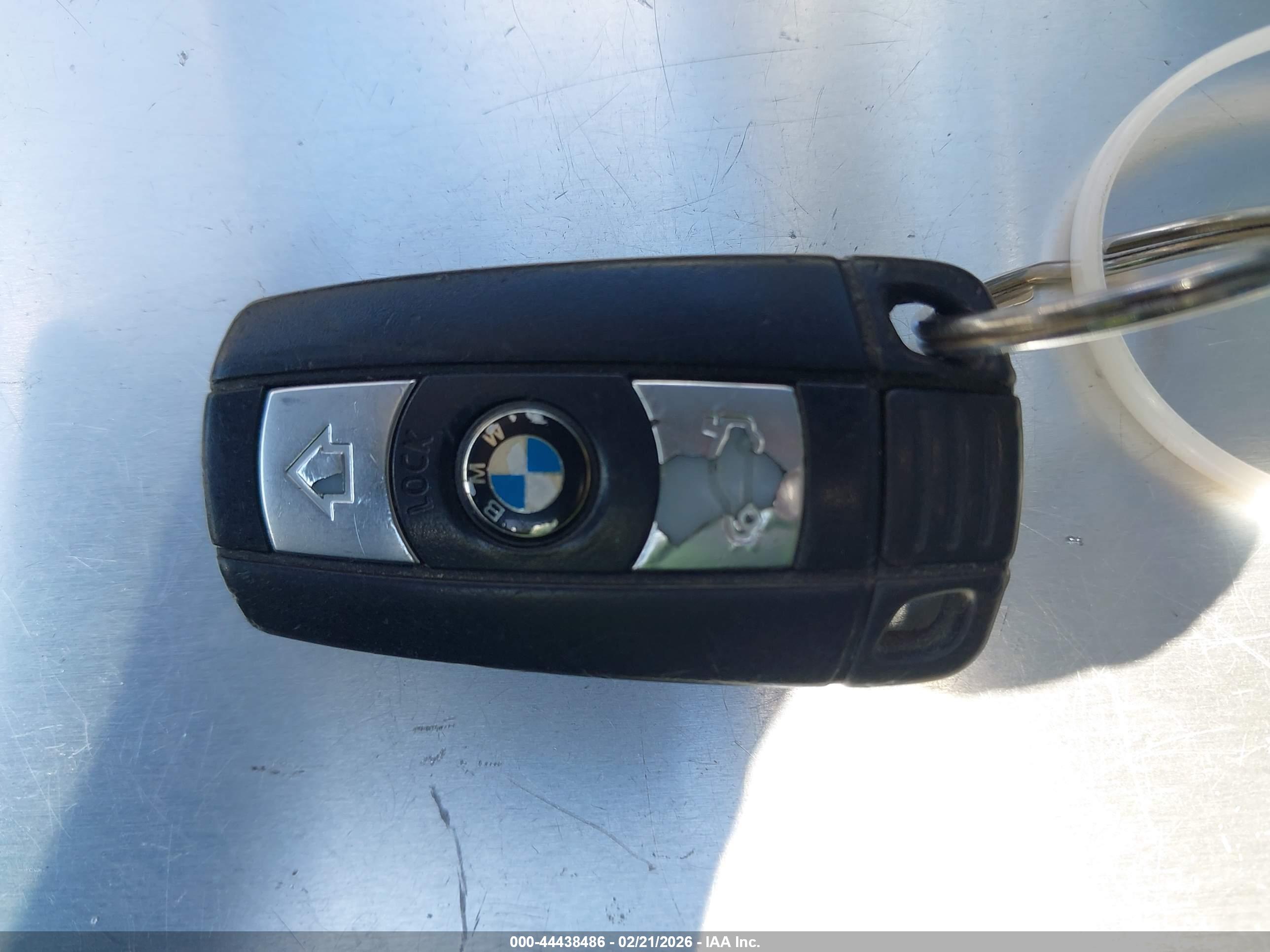 BMW 328I image 11