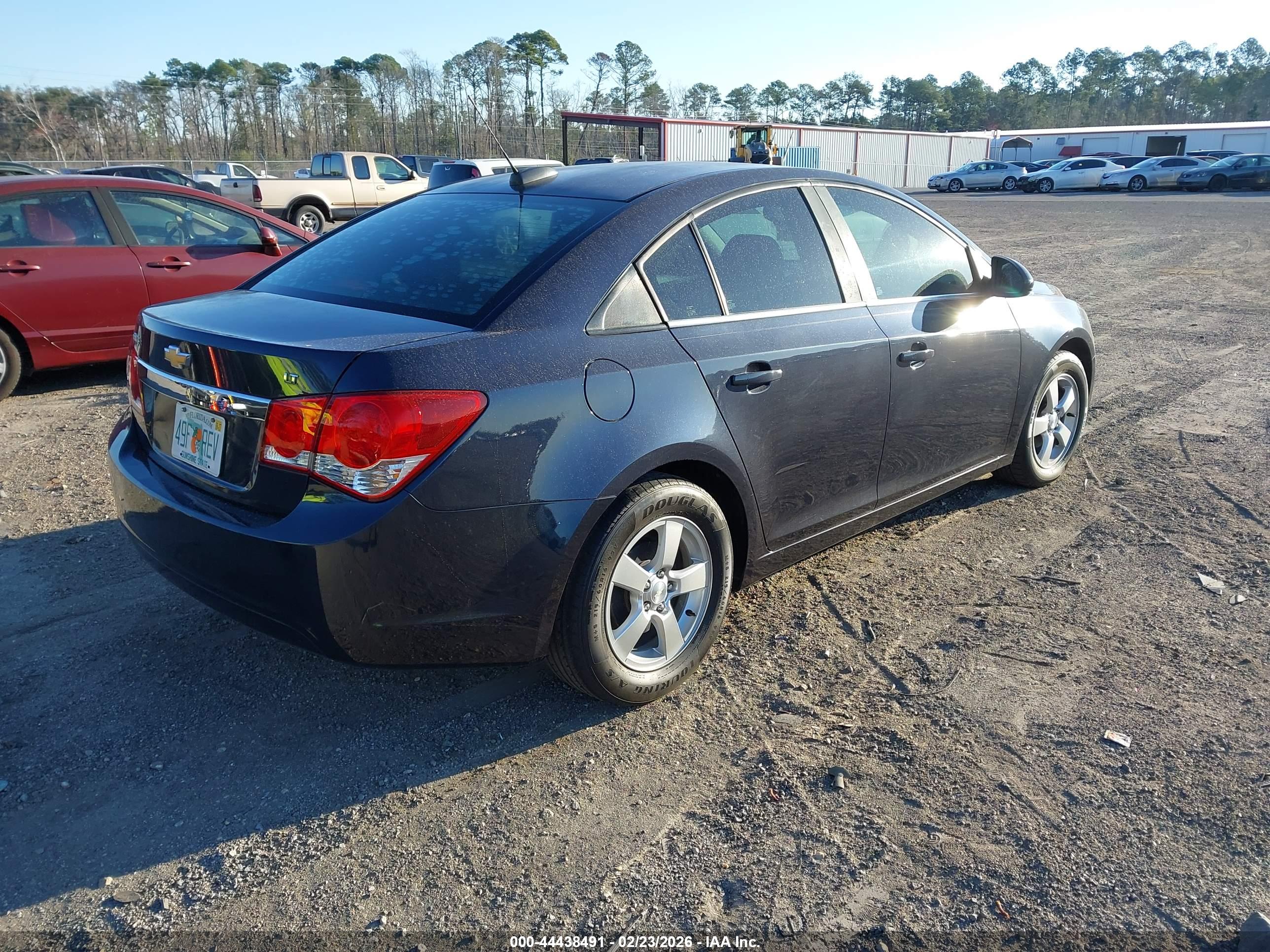 CHEVROLET CRUZE image 4