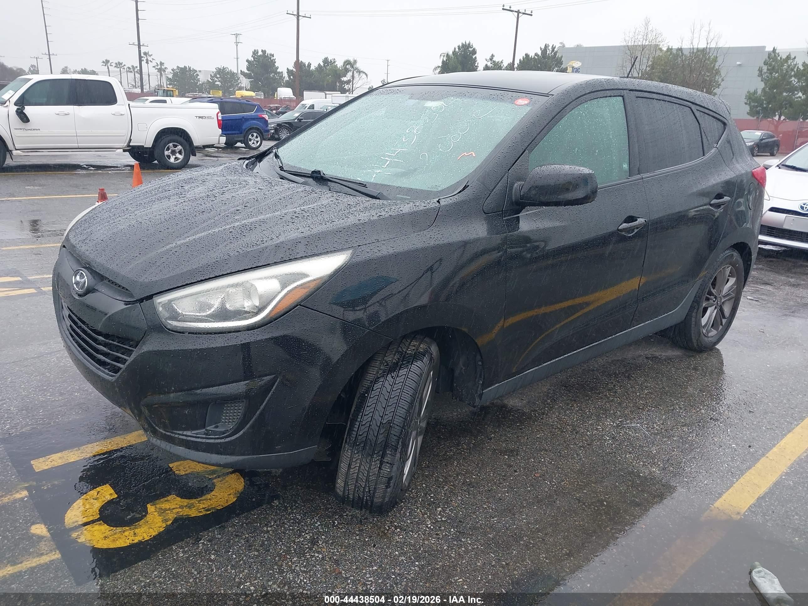 HYUNDAI TUCSON image 2