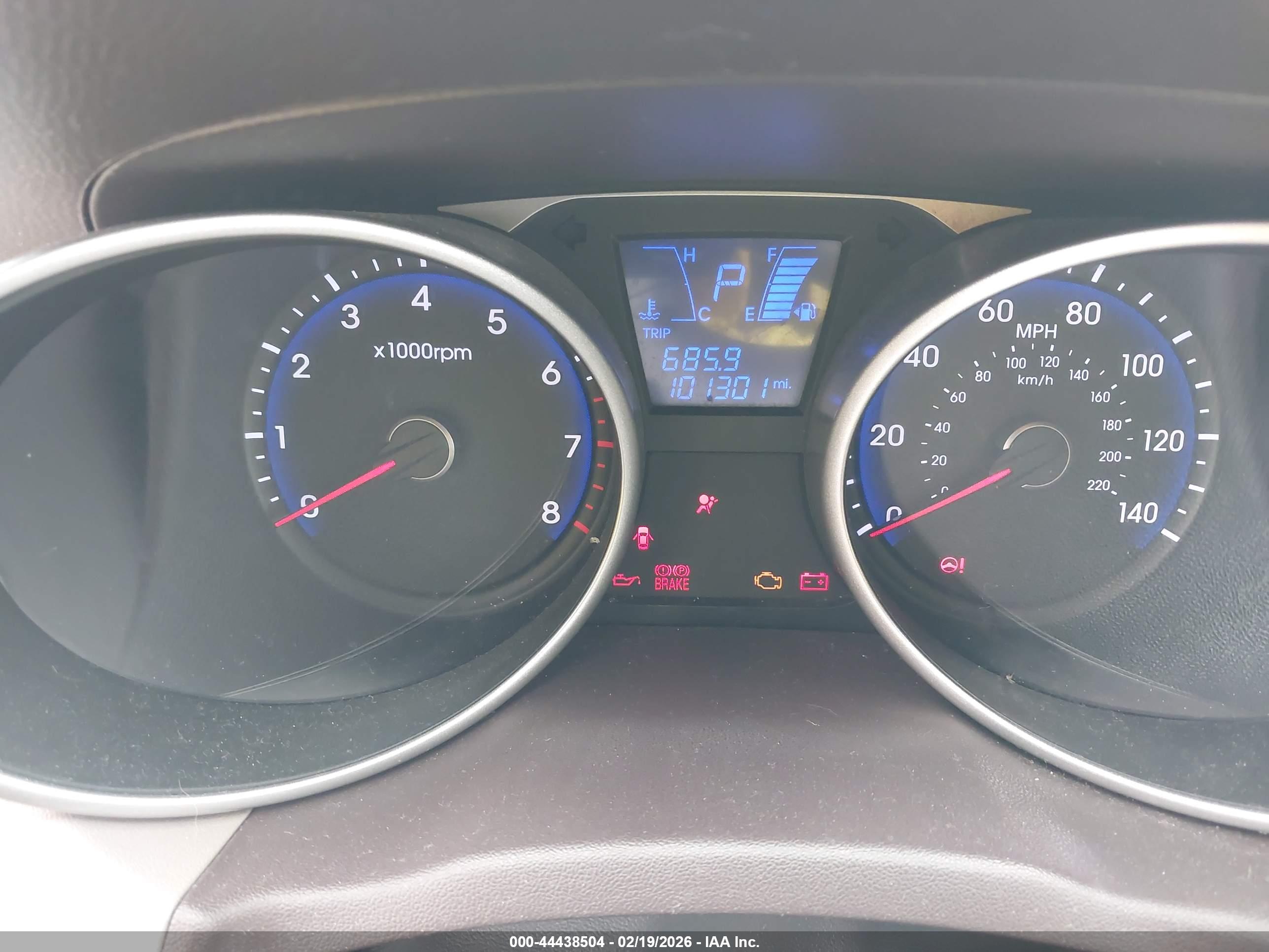HYUNDAI TUCSON image 7