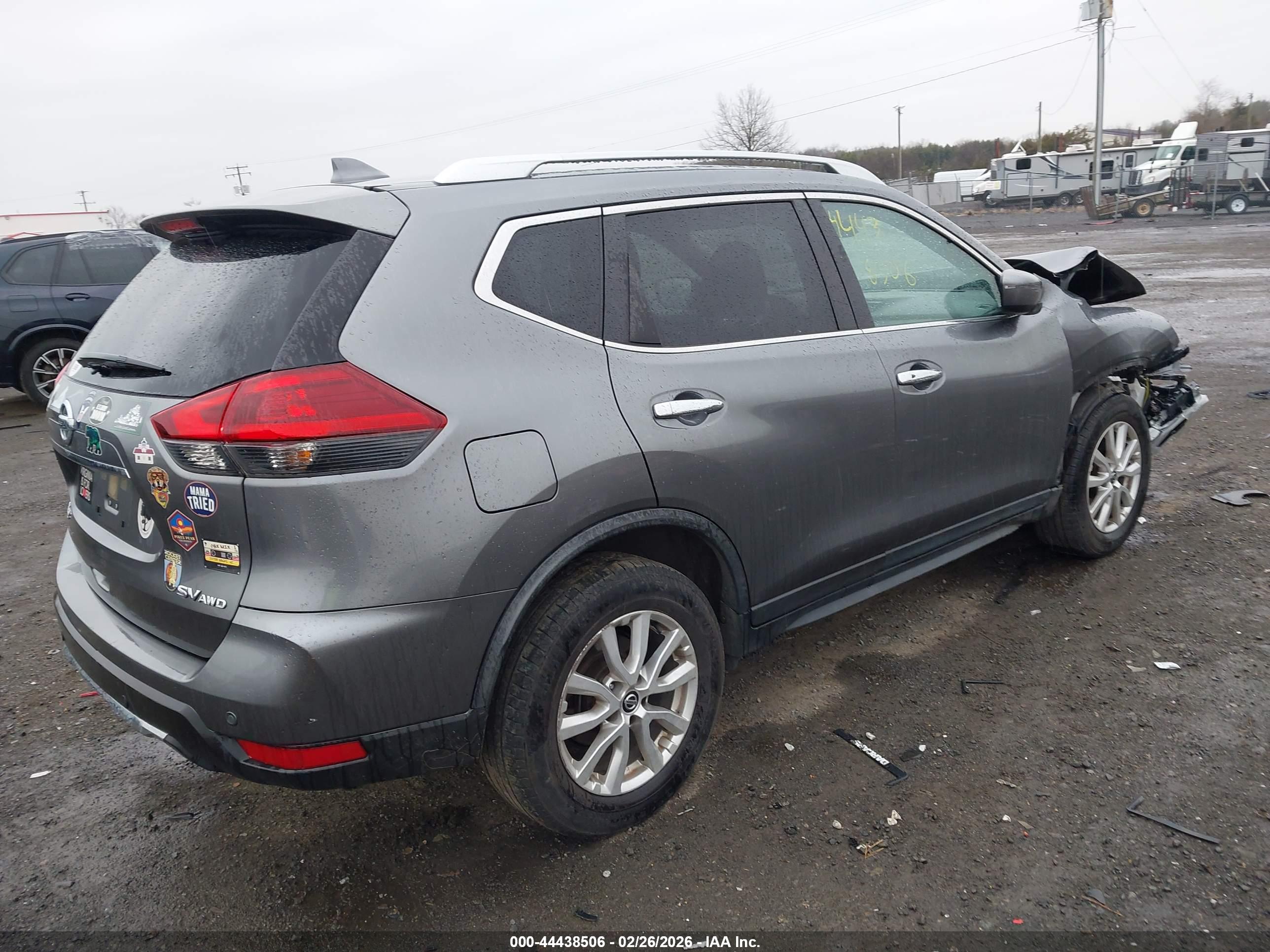 NISSAN ROGUE image 4
