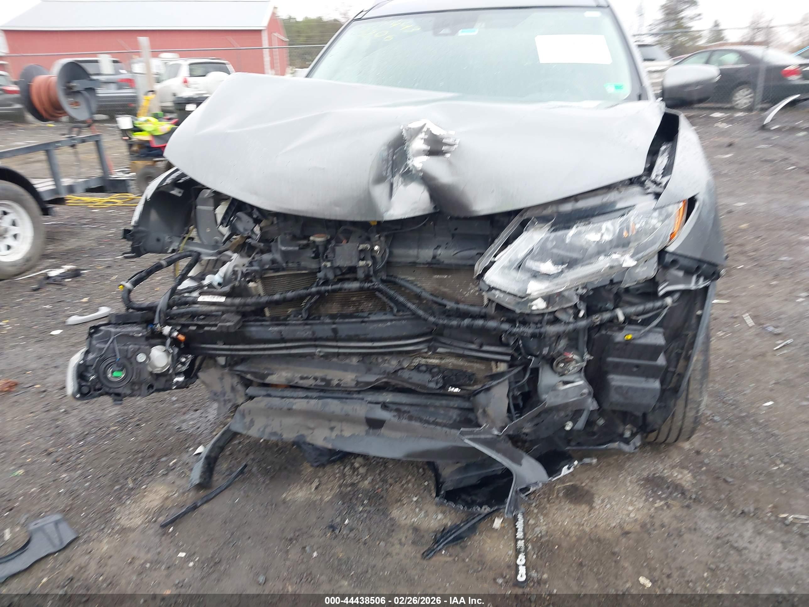 NISSAN ROGUE image 6