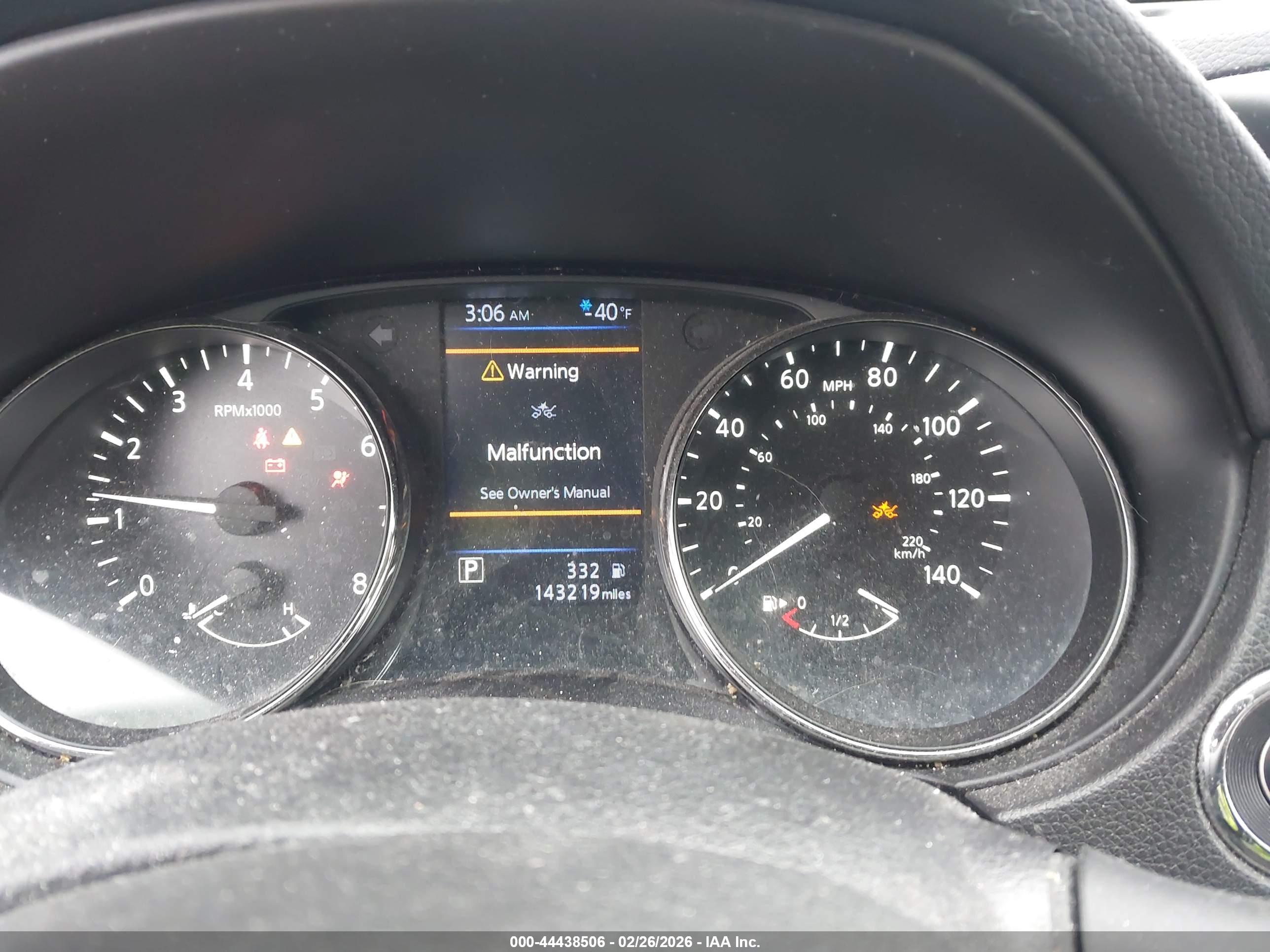 NISSAN ROGUE image 7