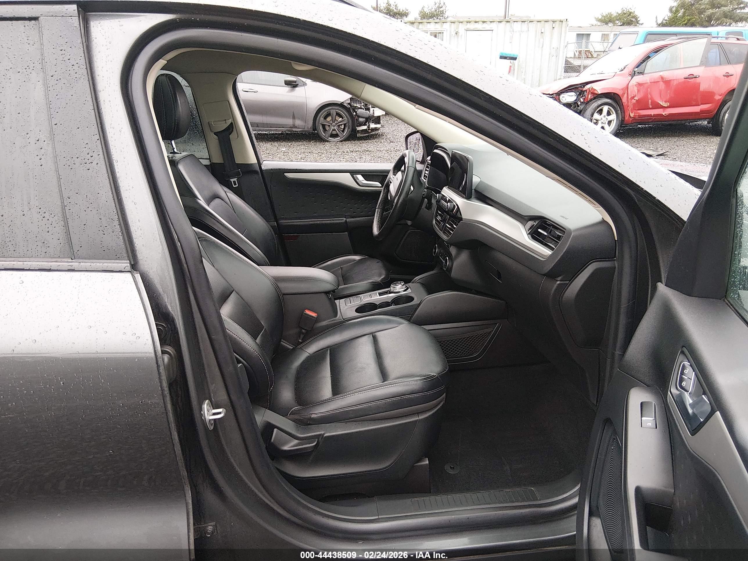 FORD ESCAPE image 5