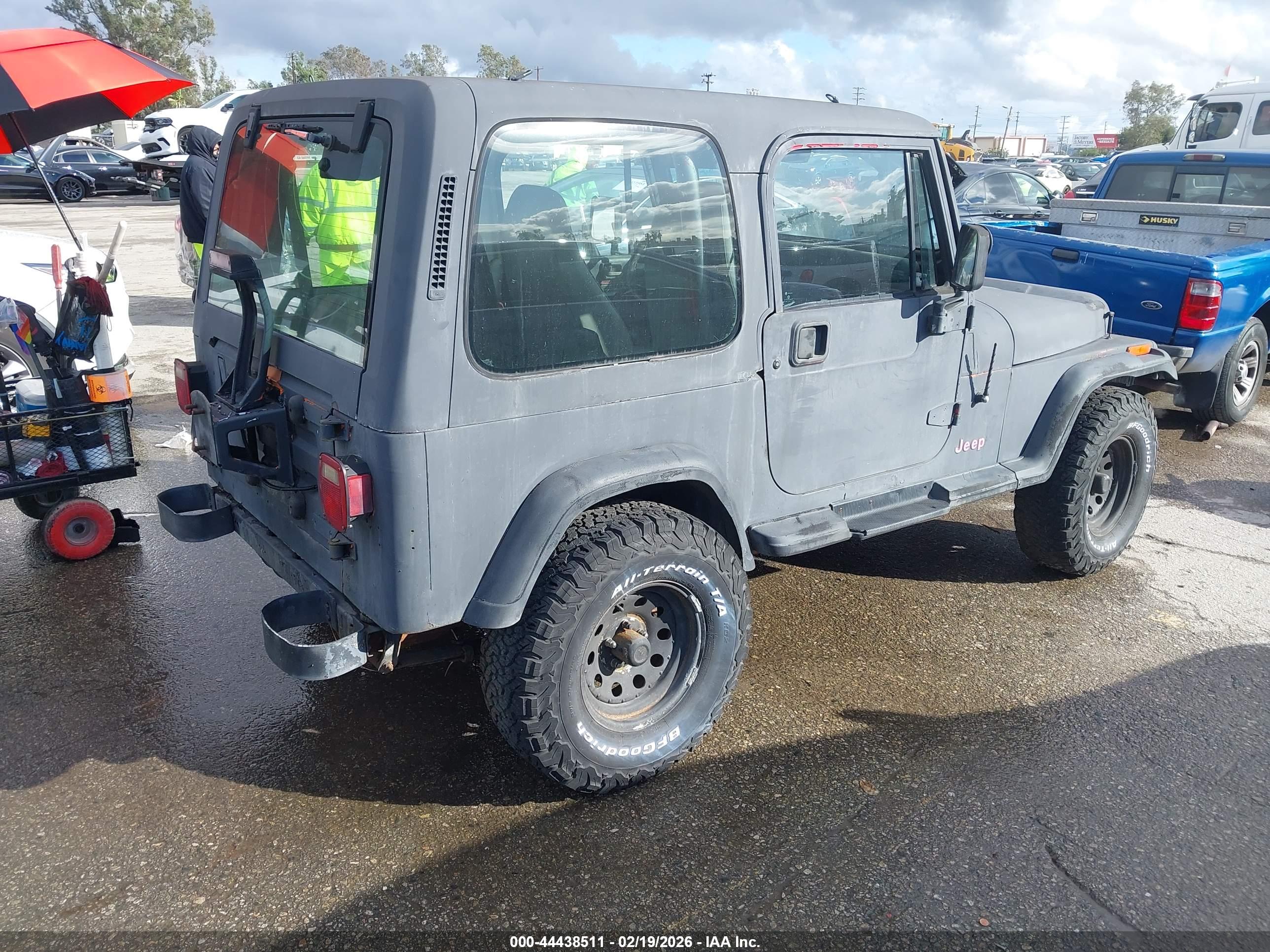 JEEP WRANGLER image 4
